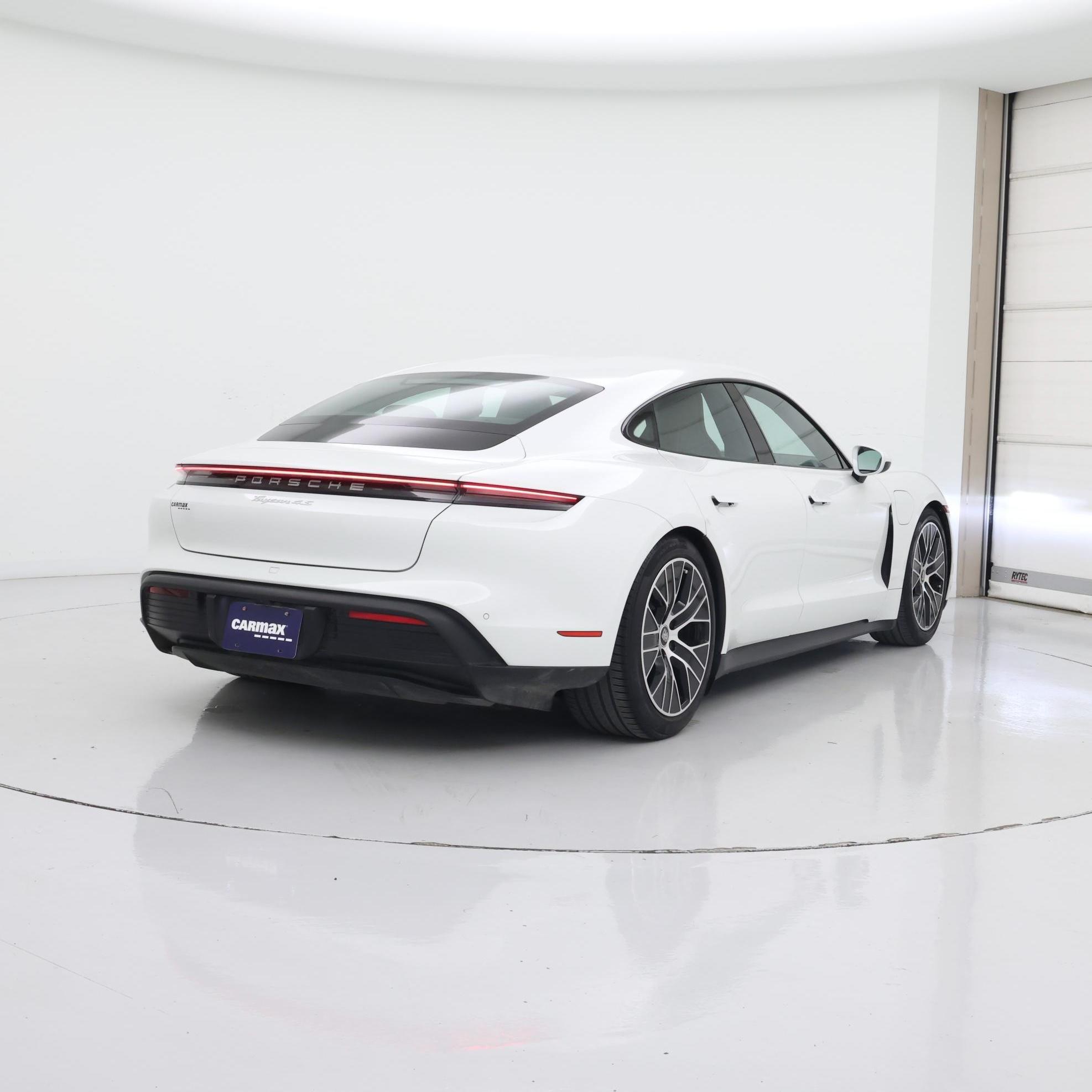 Thumbnail: 2021 Porsche Taycan - 8