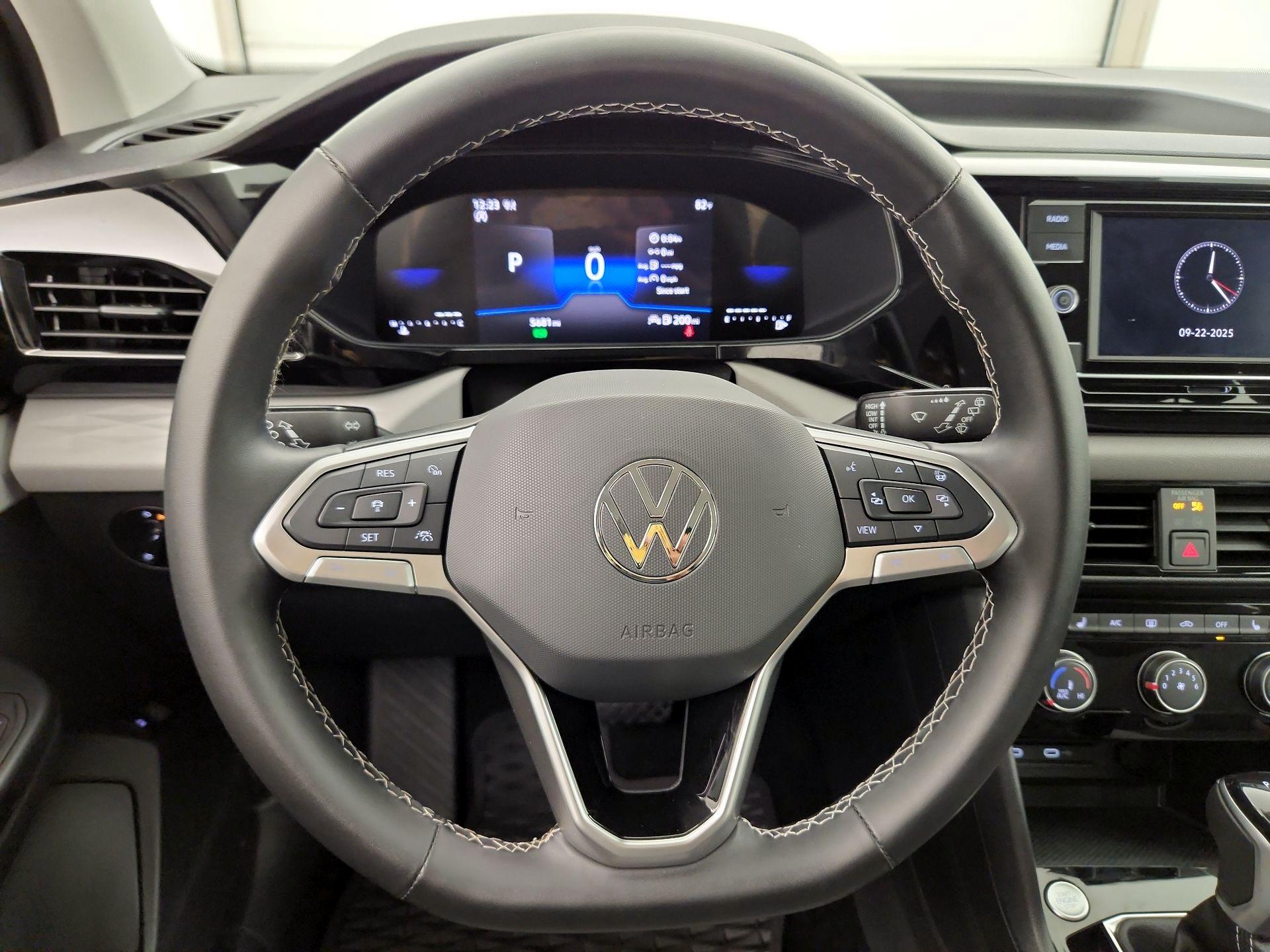 Thumbnail: 2024 Volkswagen Taos - 10