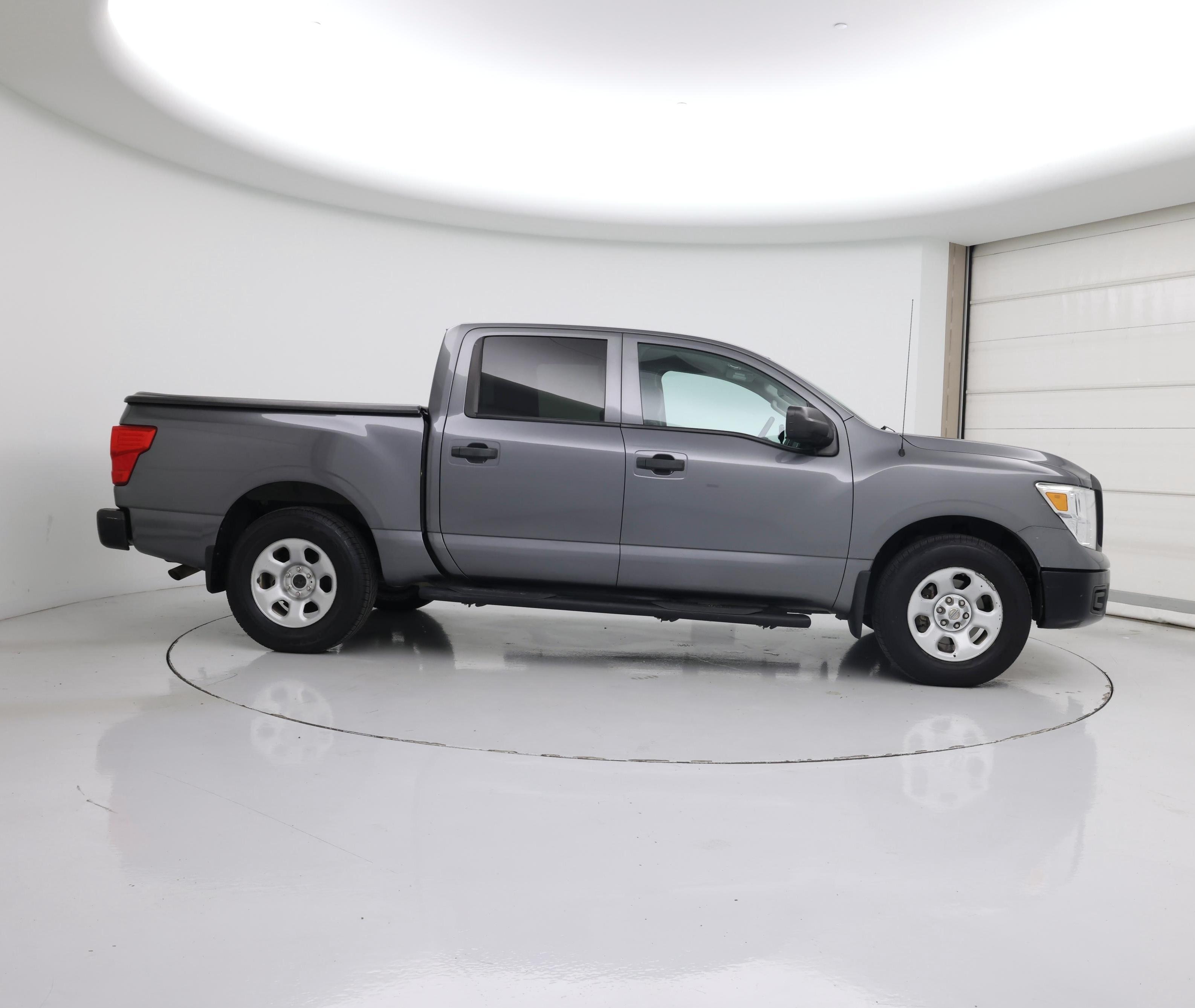 Thumbnail: 2019 Nissan Titan - 7