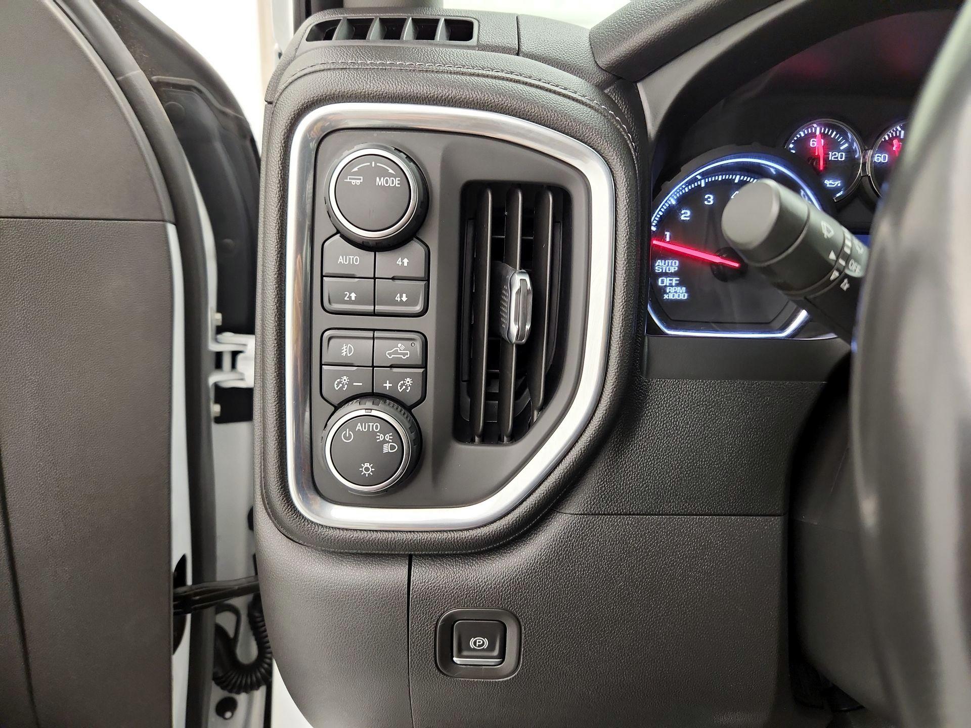 Thumbnail: 2021 Chevrolet Silverado 1500 - 13