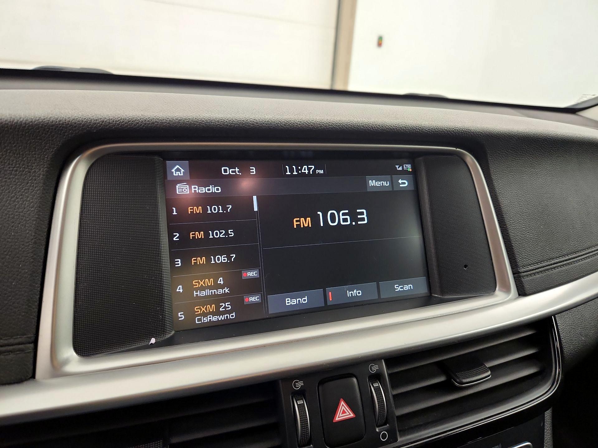 Thumbnail: 2019 Kia Optima - 15