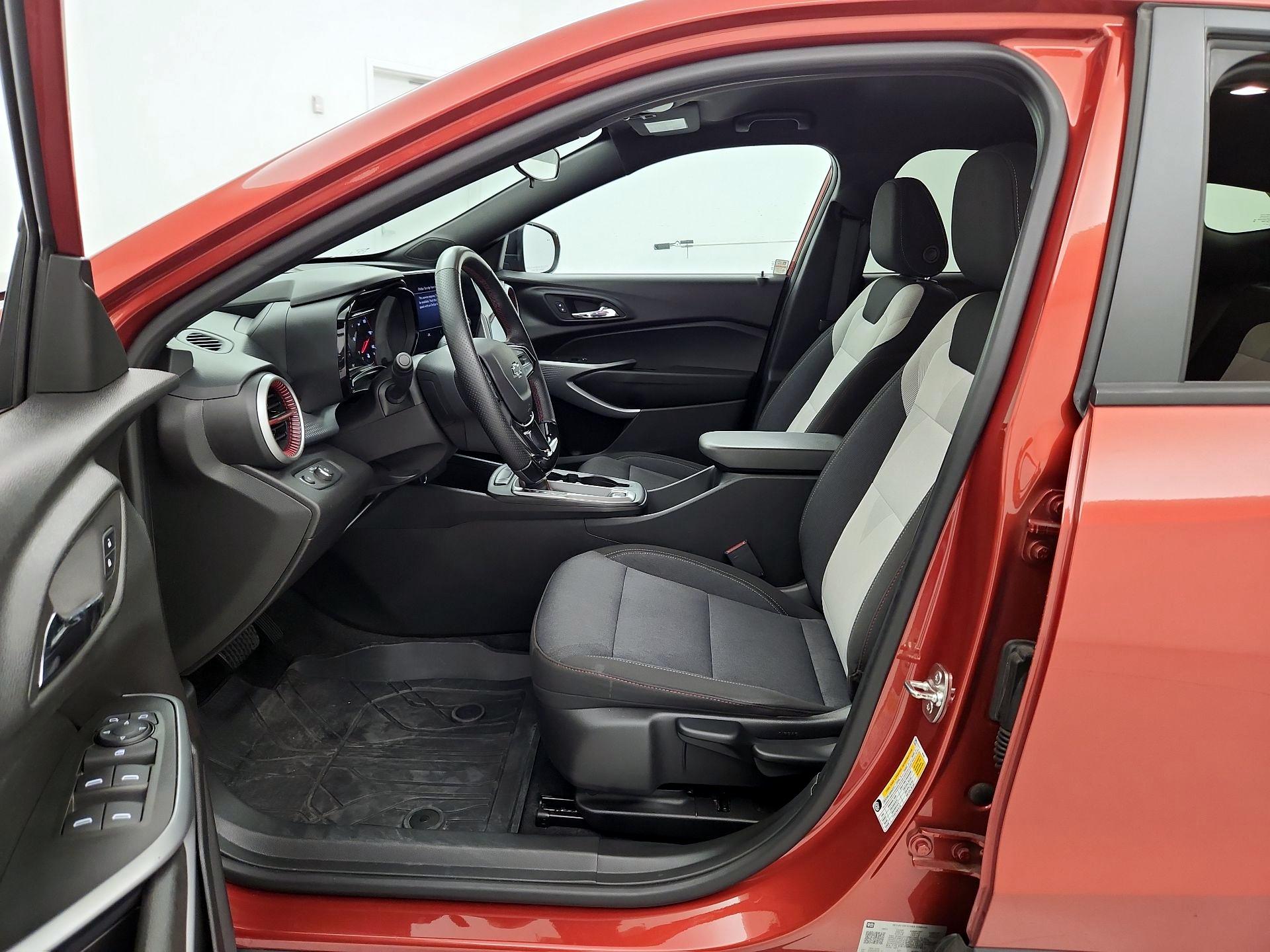 Thumbnail: 2024 Chevrolet Trax - 11