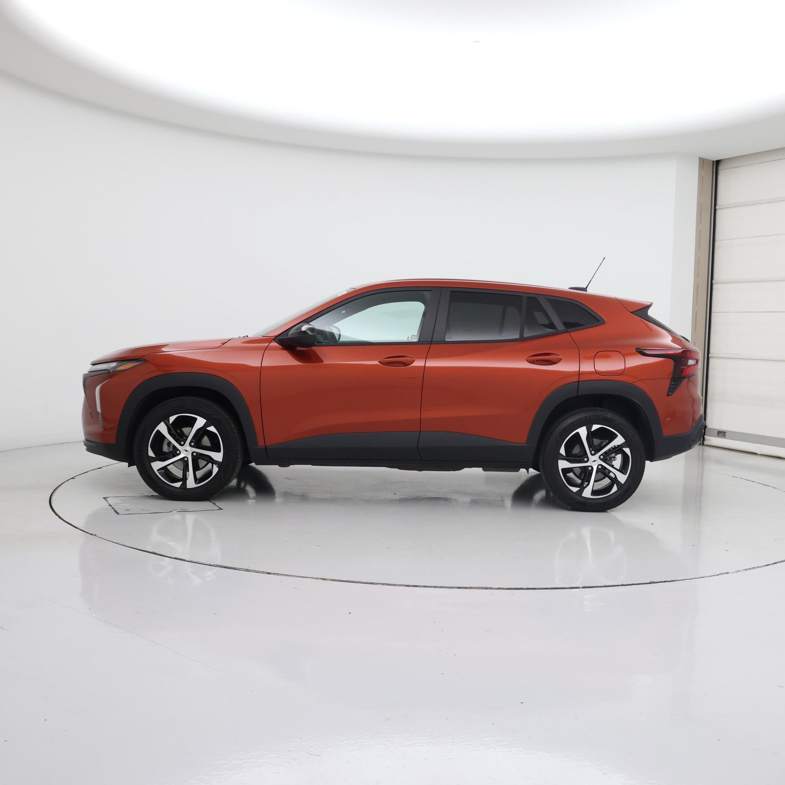 Thumbnail: 2024 Chevrolet Trax - 3