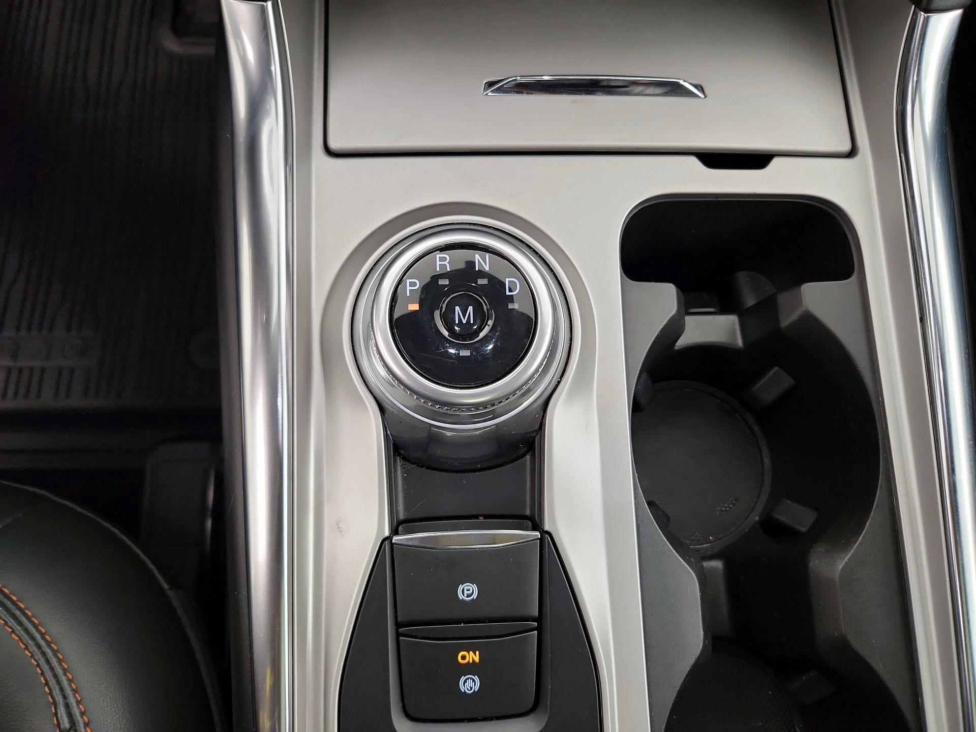 Thumbnail: 2022 Ford Explorer - 18
