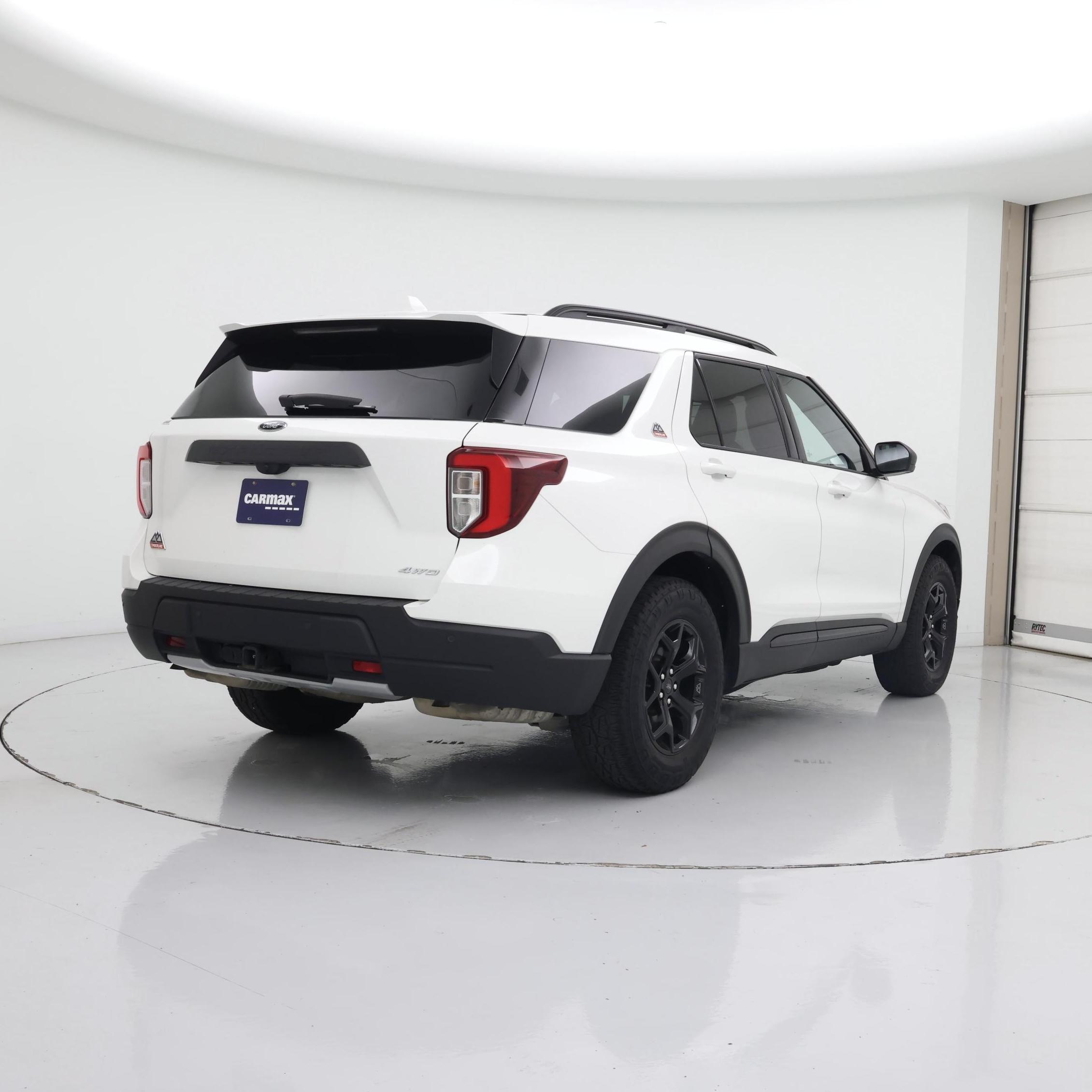 Thumbnail: 2022 Ford Explorer - 8