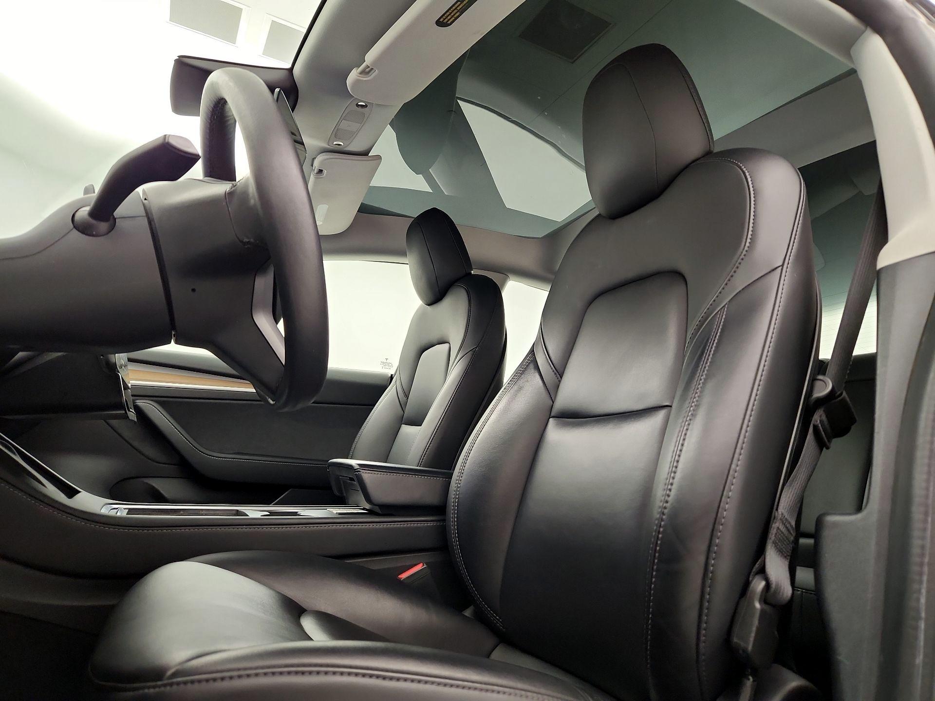Thumbnail: 2021 Tesla Model 3 - 19