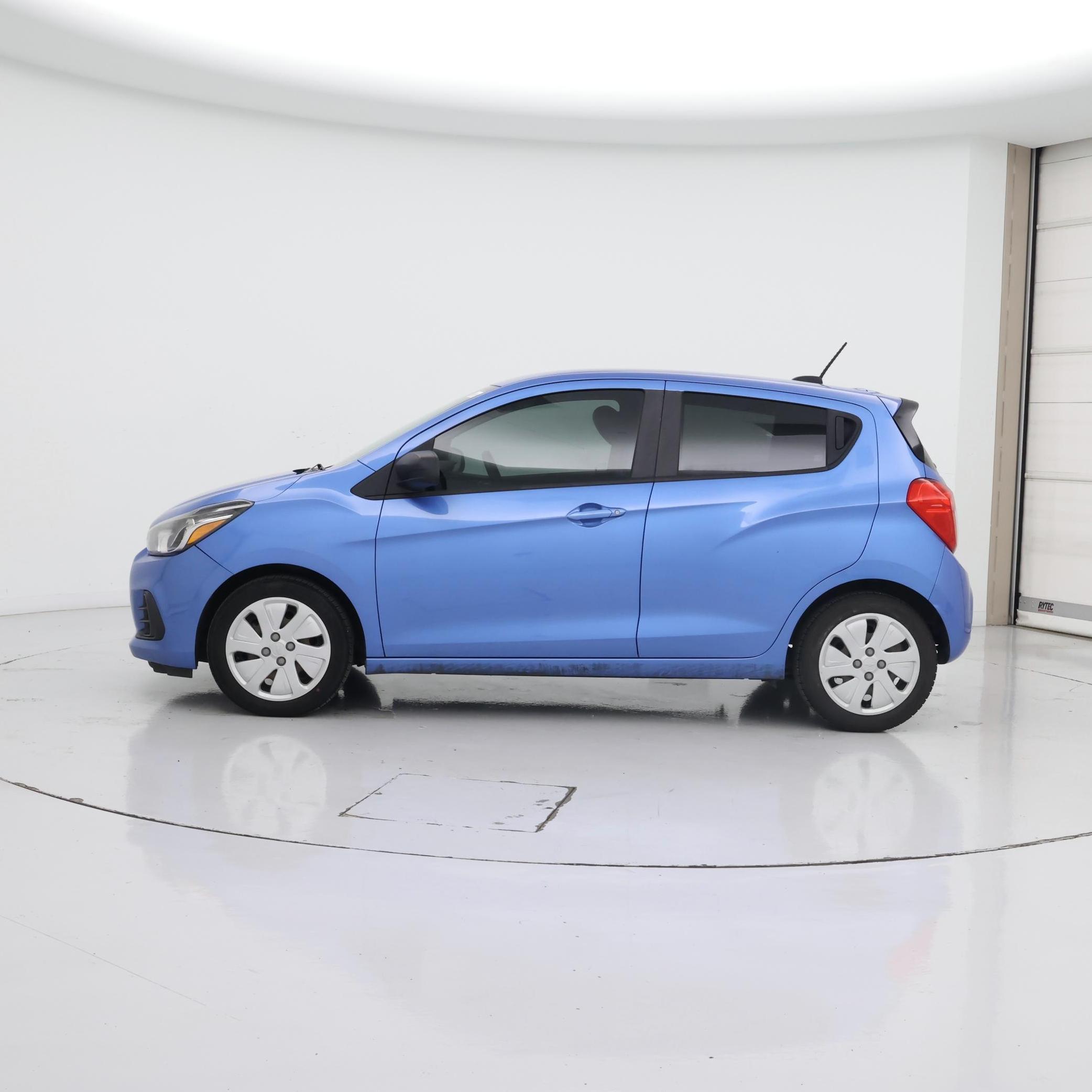 Thumbnail: 2017 Chevrolet Spark - 3