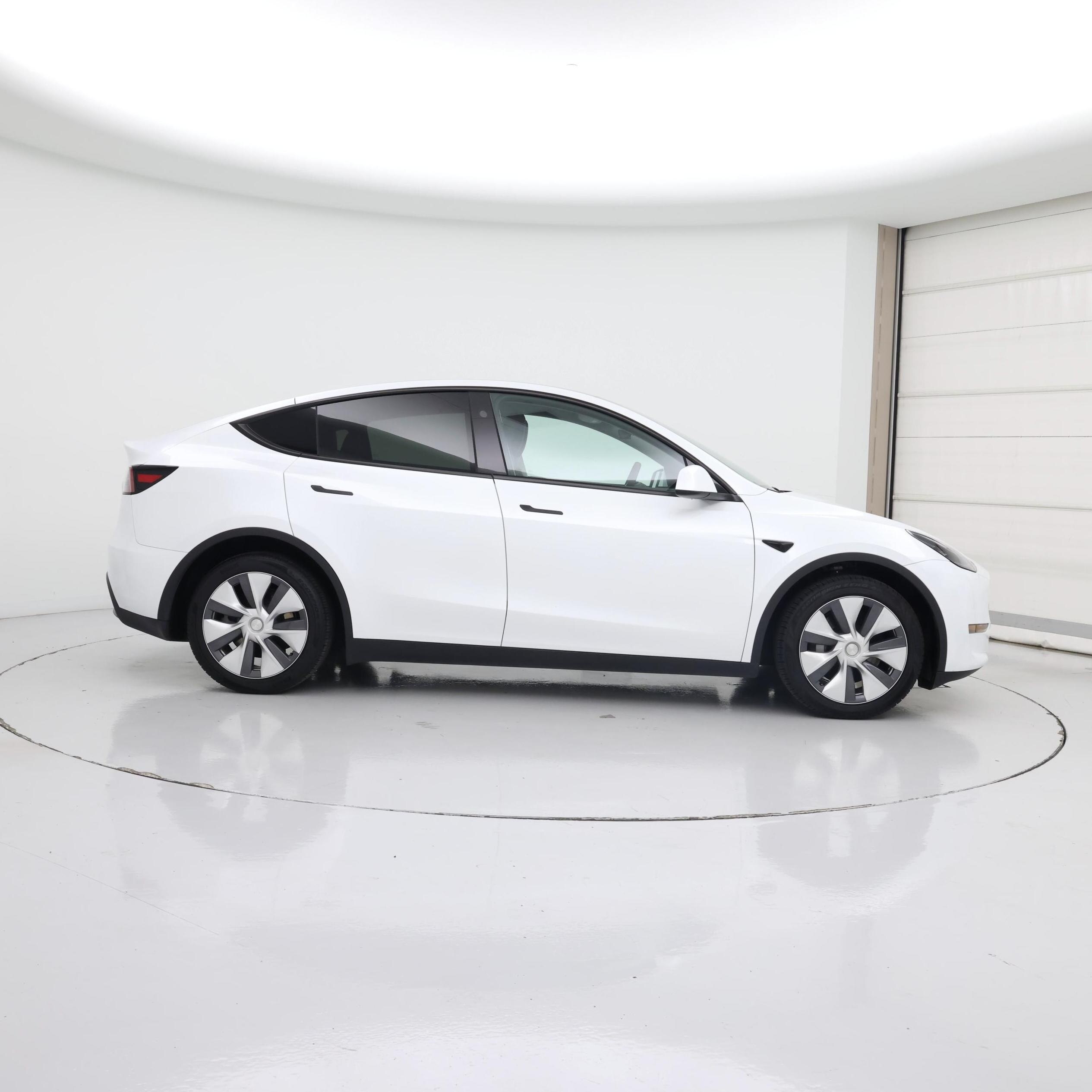 Thumbnail: 2024 Tesla Model Y - 7