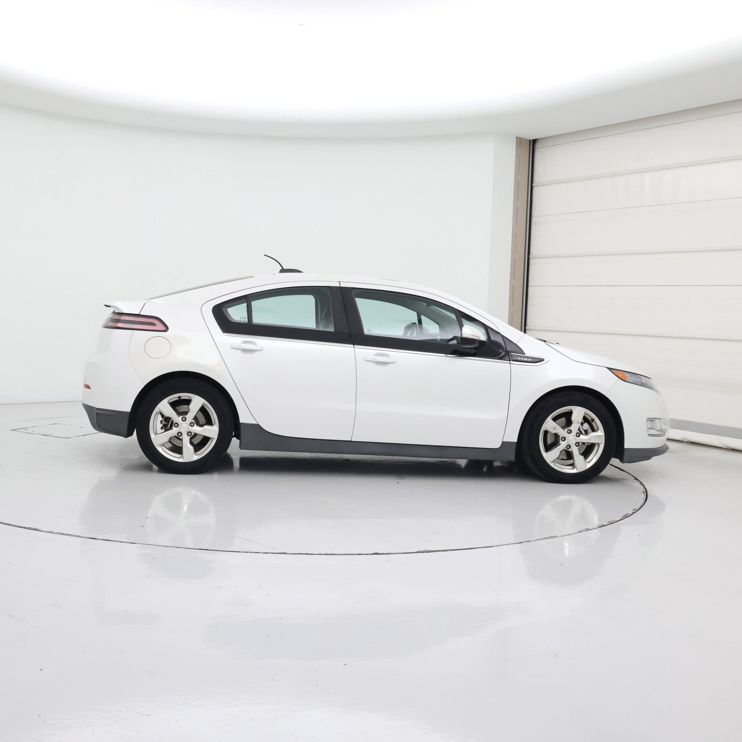 Thumbnail: 2015 Chevrolet Volt - 7