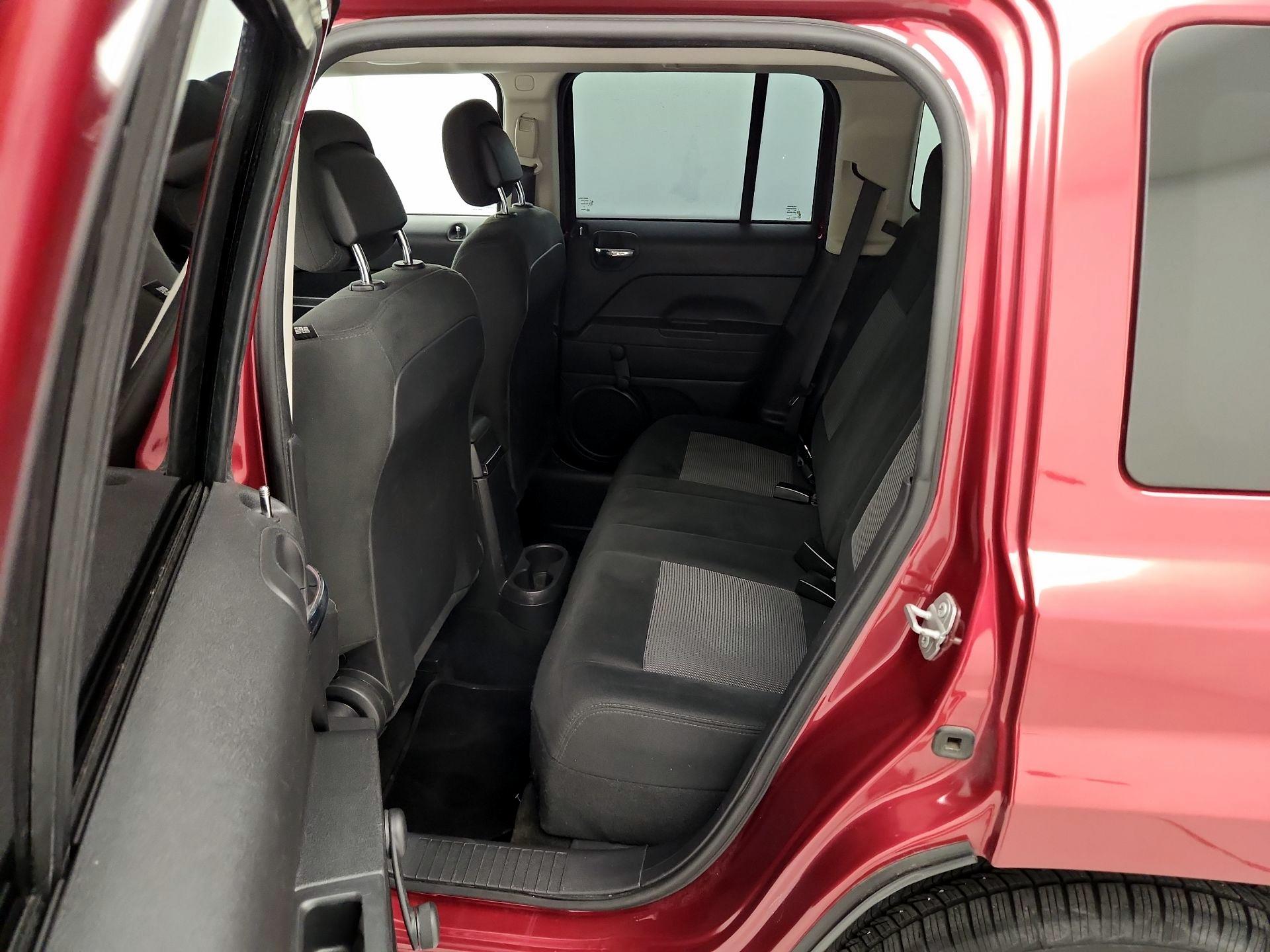 Thumbnail: 2017 Jeep Patriot - 17