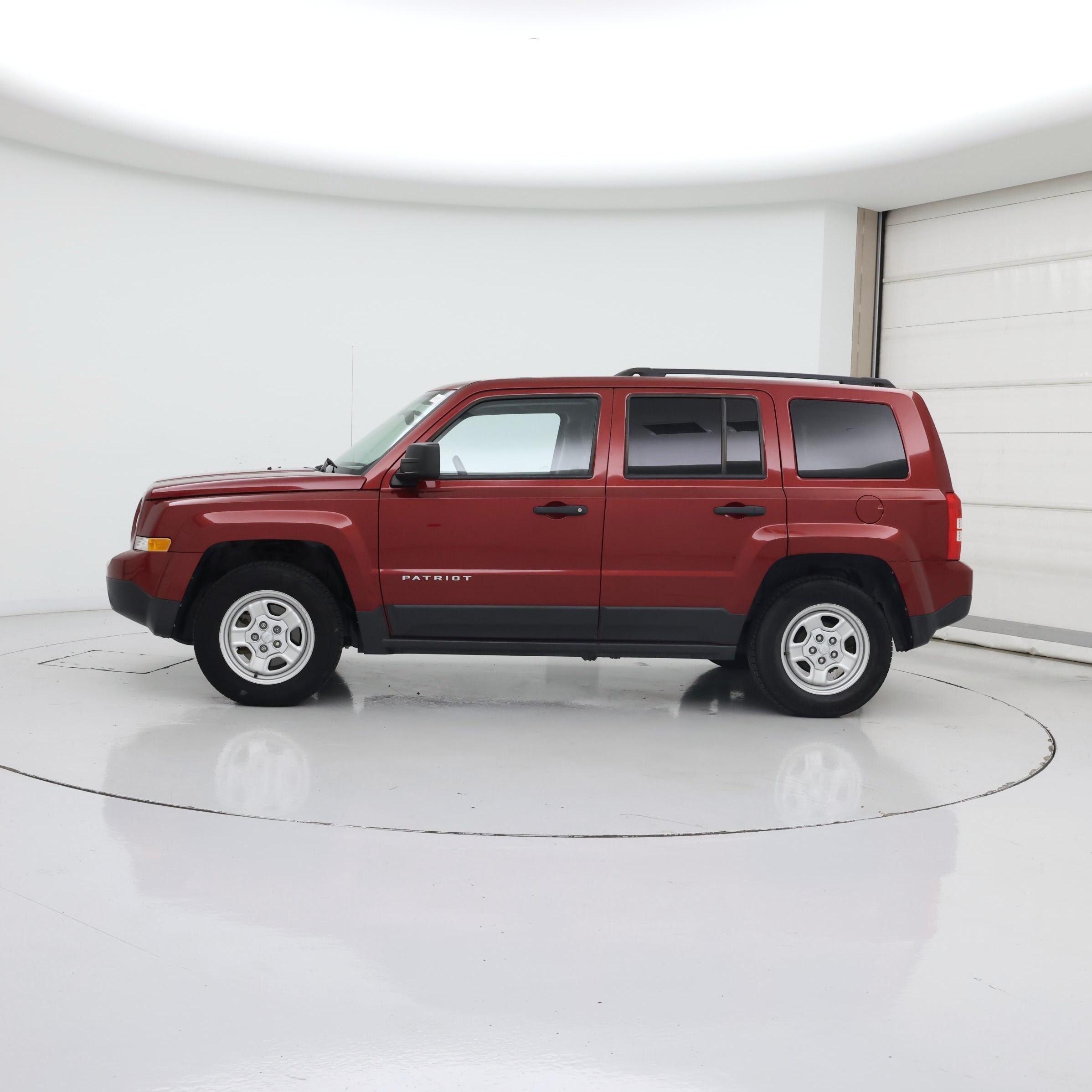 Thumbnail: 2017 Jeep Patriot - 3