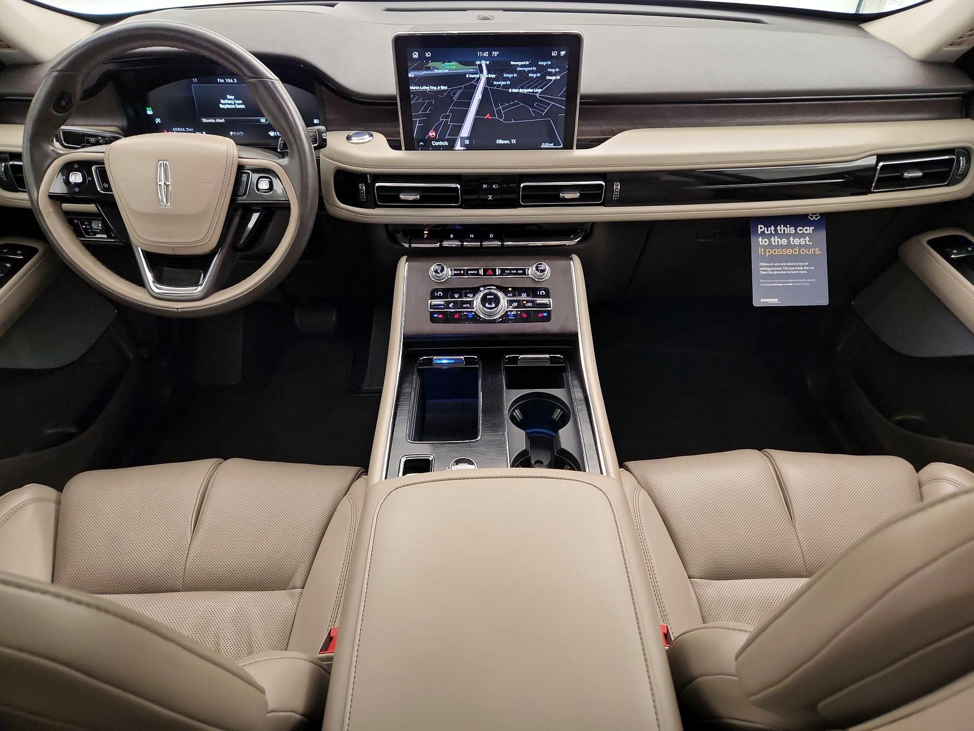 Thumbnail: 2020 Lincoln Aviator - 9
