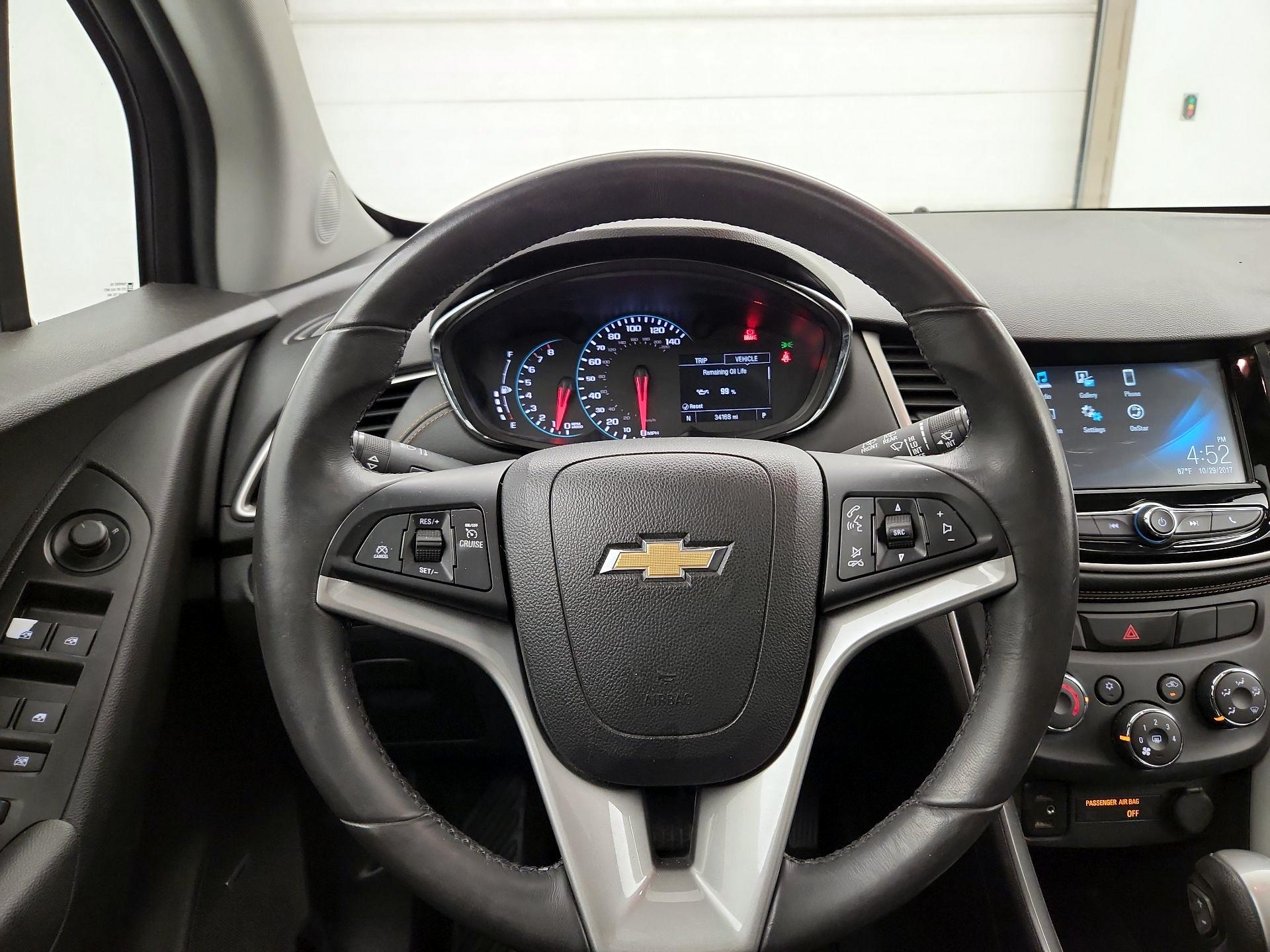 Thumbnail: 2017 Chevrolet Trax - 10