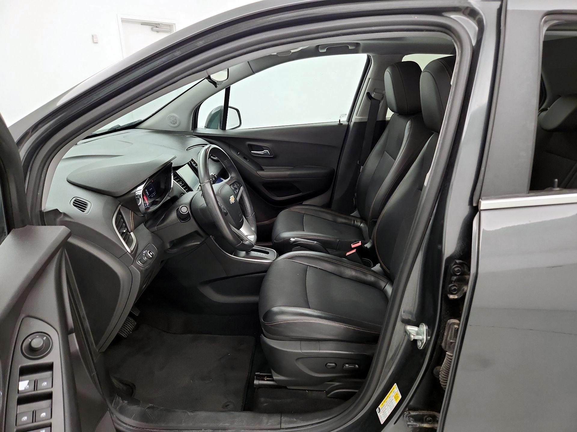 Thumbnail: 2017 Chevrolet Trax - 11