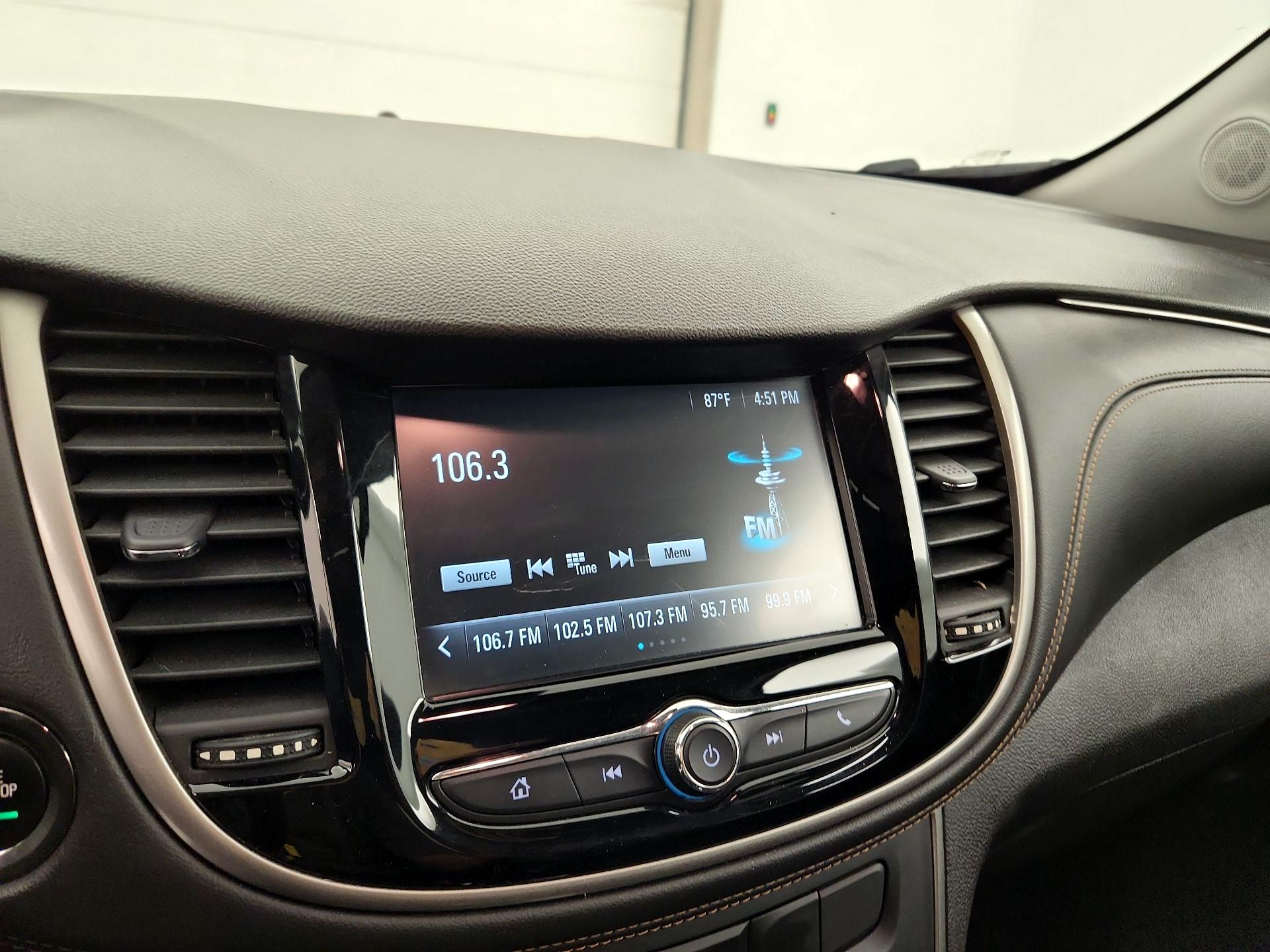 Thumbnail: 2017 Chevrolet Trax - 15
