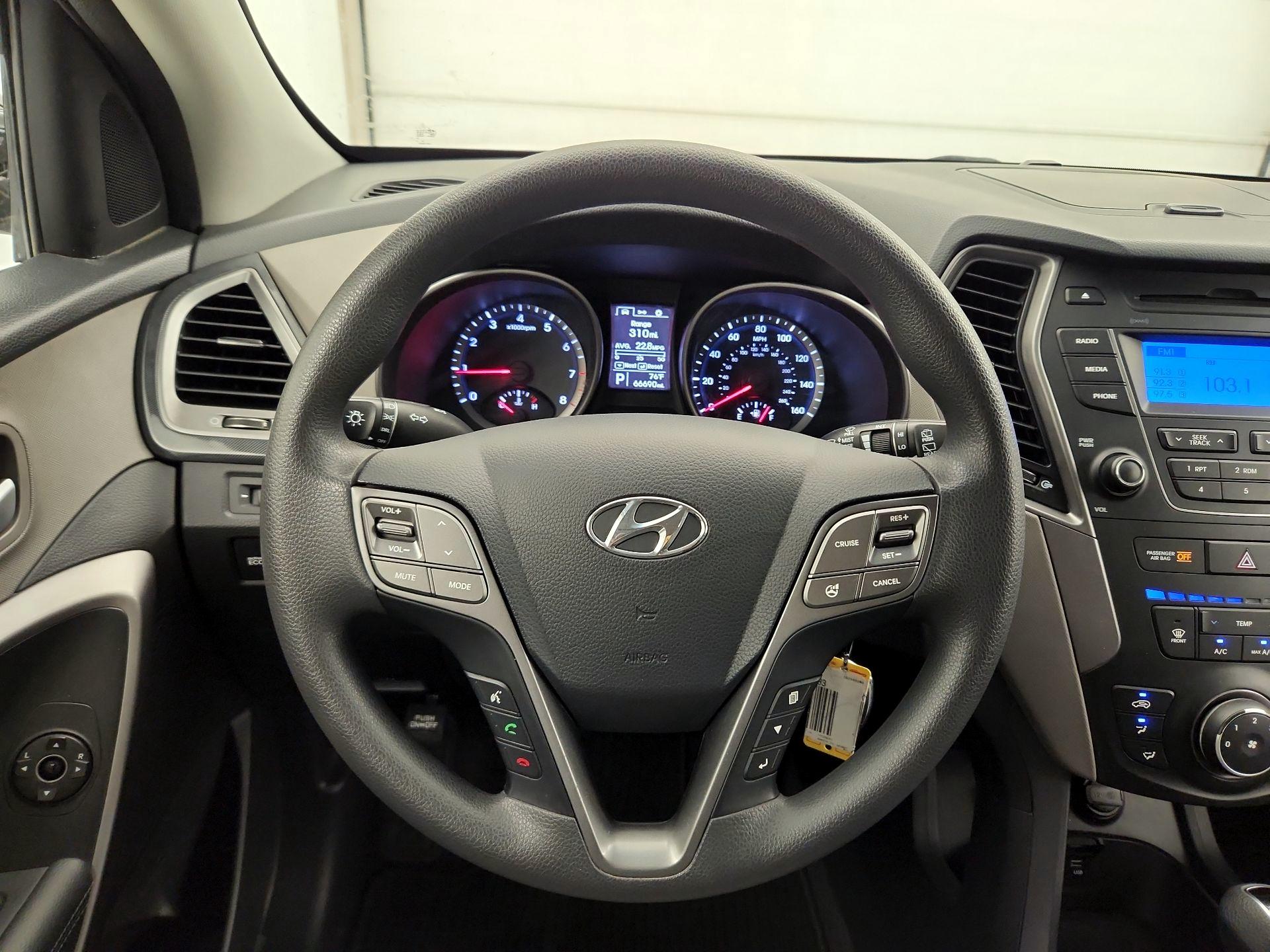 Thumbnail: 2016 Hyundai Santa Fe - 10