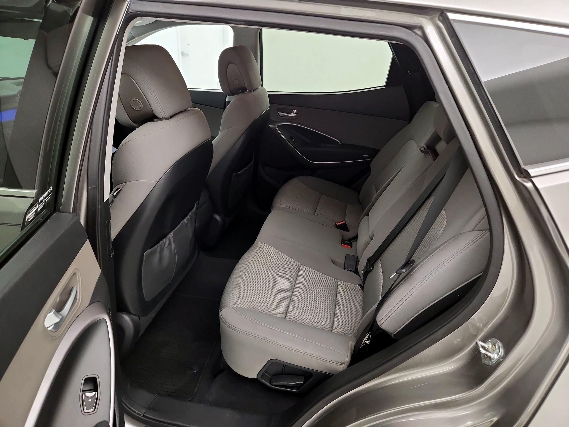 Thumbnail: 2016 Hyundai Santa Fe - 18