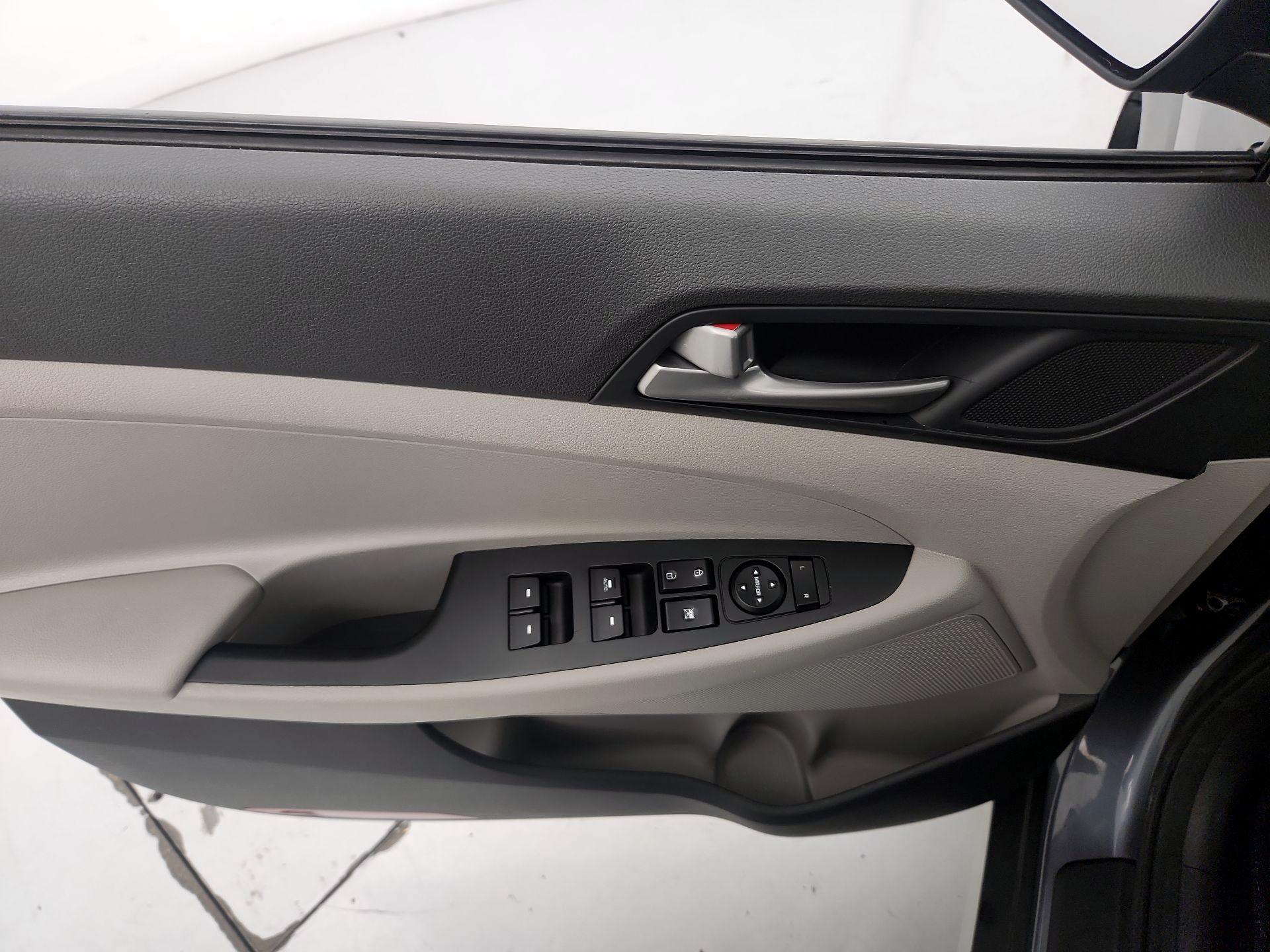 Thumbnail: 2018 Hyundai Tucson - 12