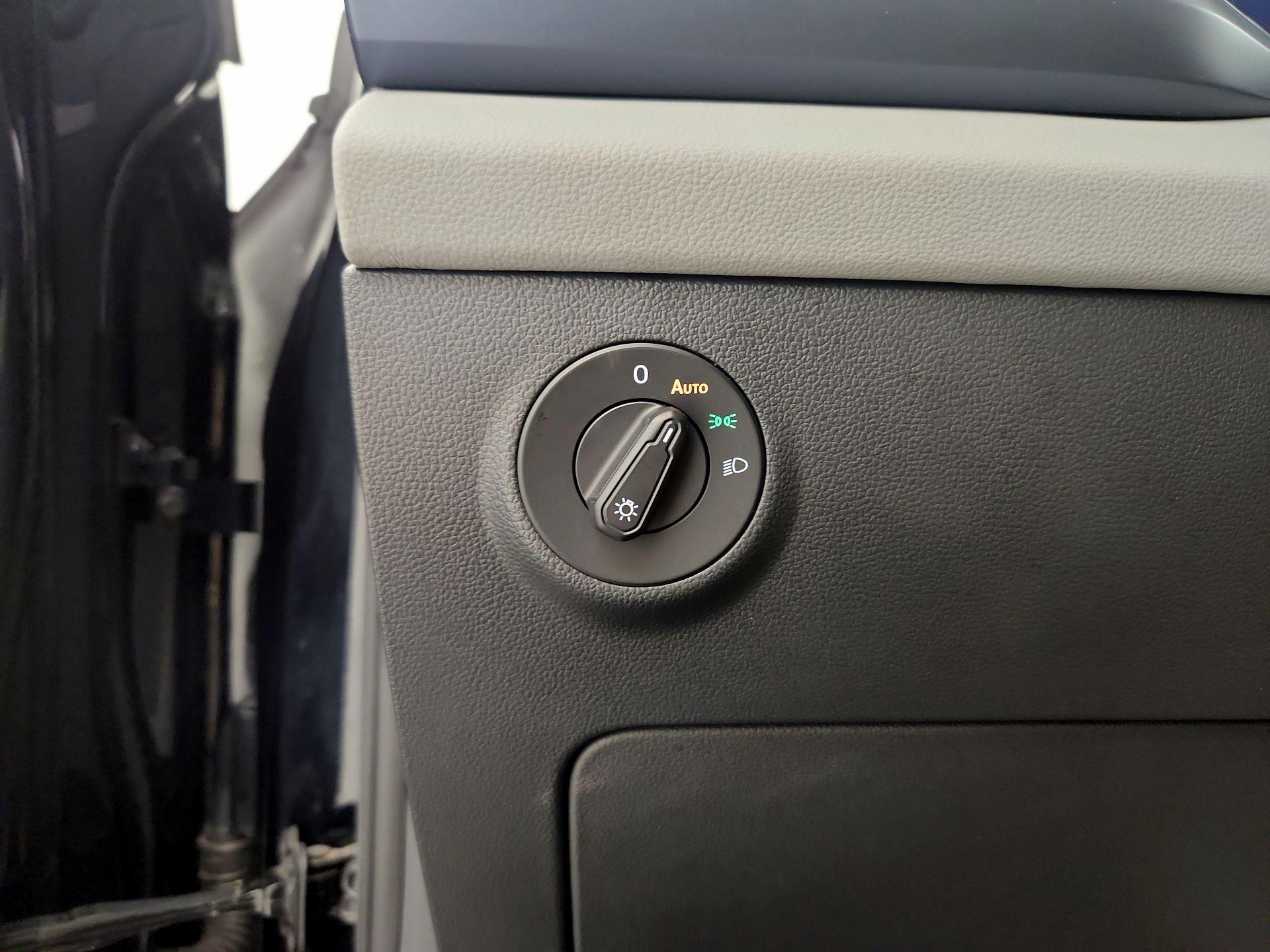 Thumbnail: 2023 Volkswagen Taos - 13