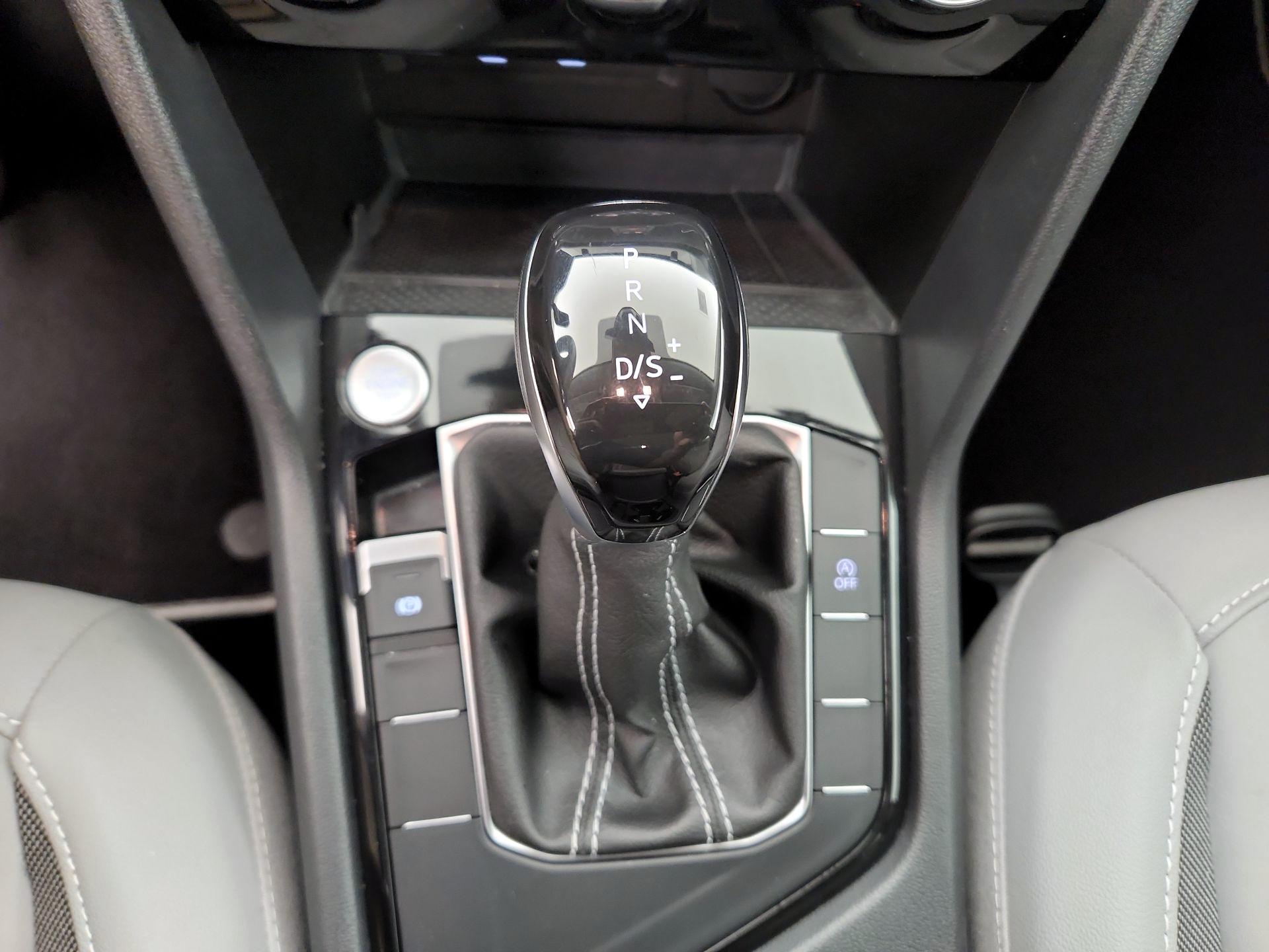 Thumbnail: 2023 Volkswagen Taos - 17