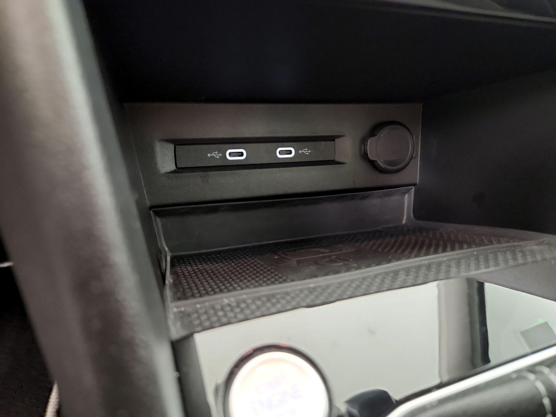 Thumbnail: 2023 Volkswagen Taos - 18