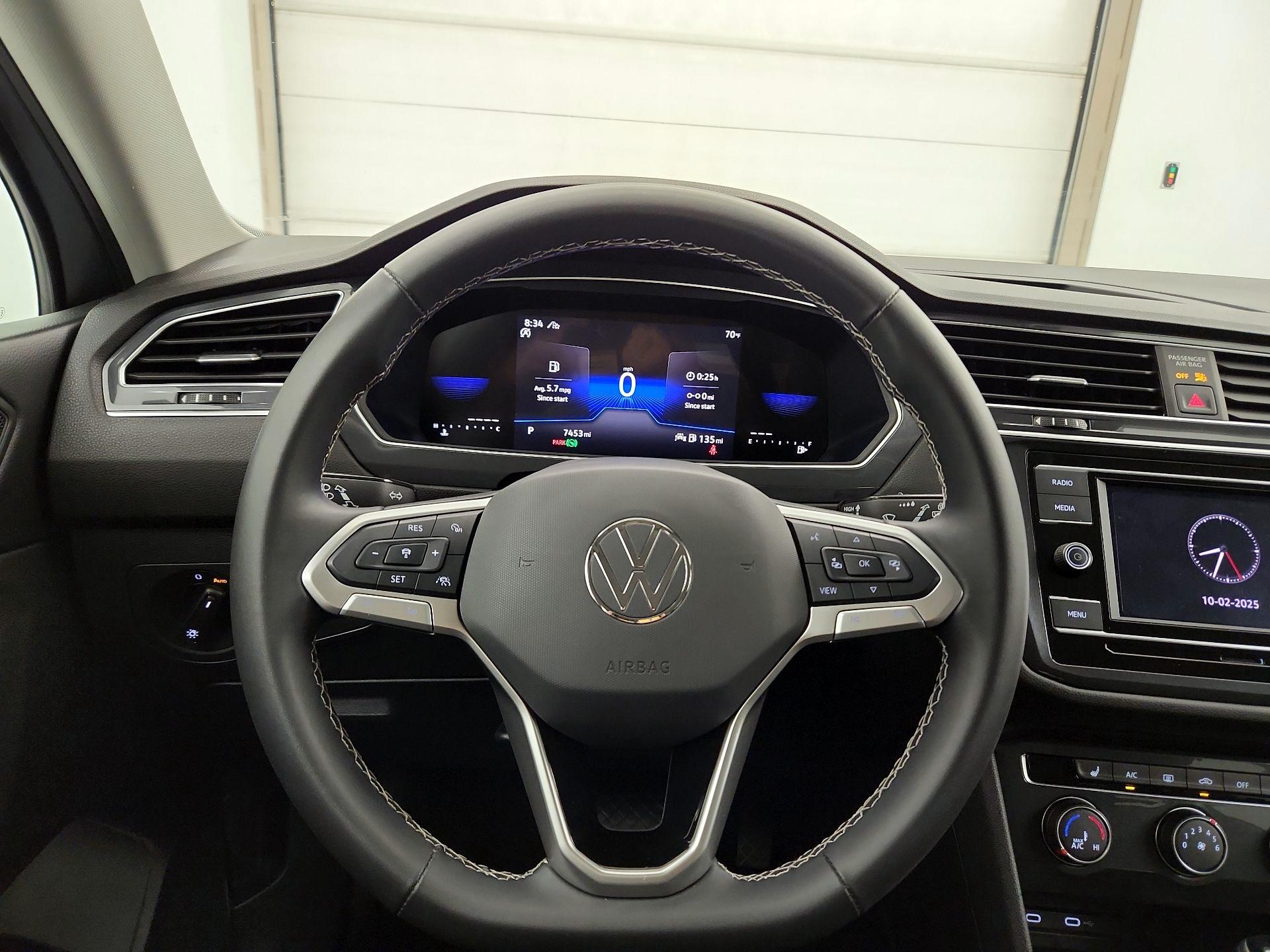 Thumbnail: 2024 Volkswagen Tiguan - 10