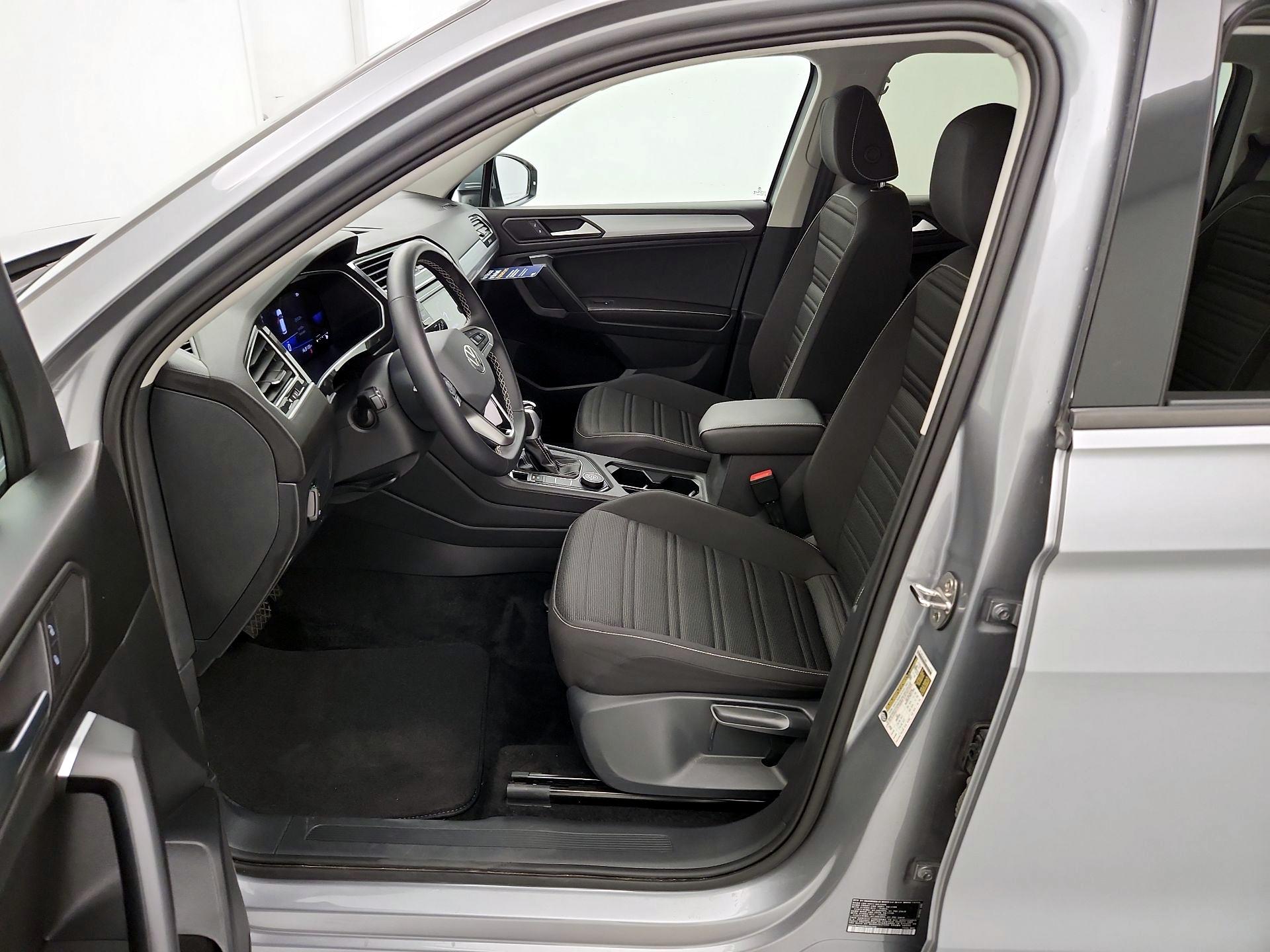 Thumbnail: 2024 Volkswagen Tiguan - 11