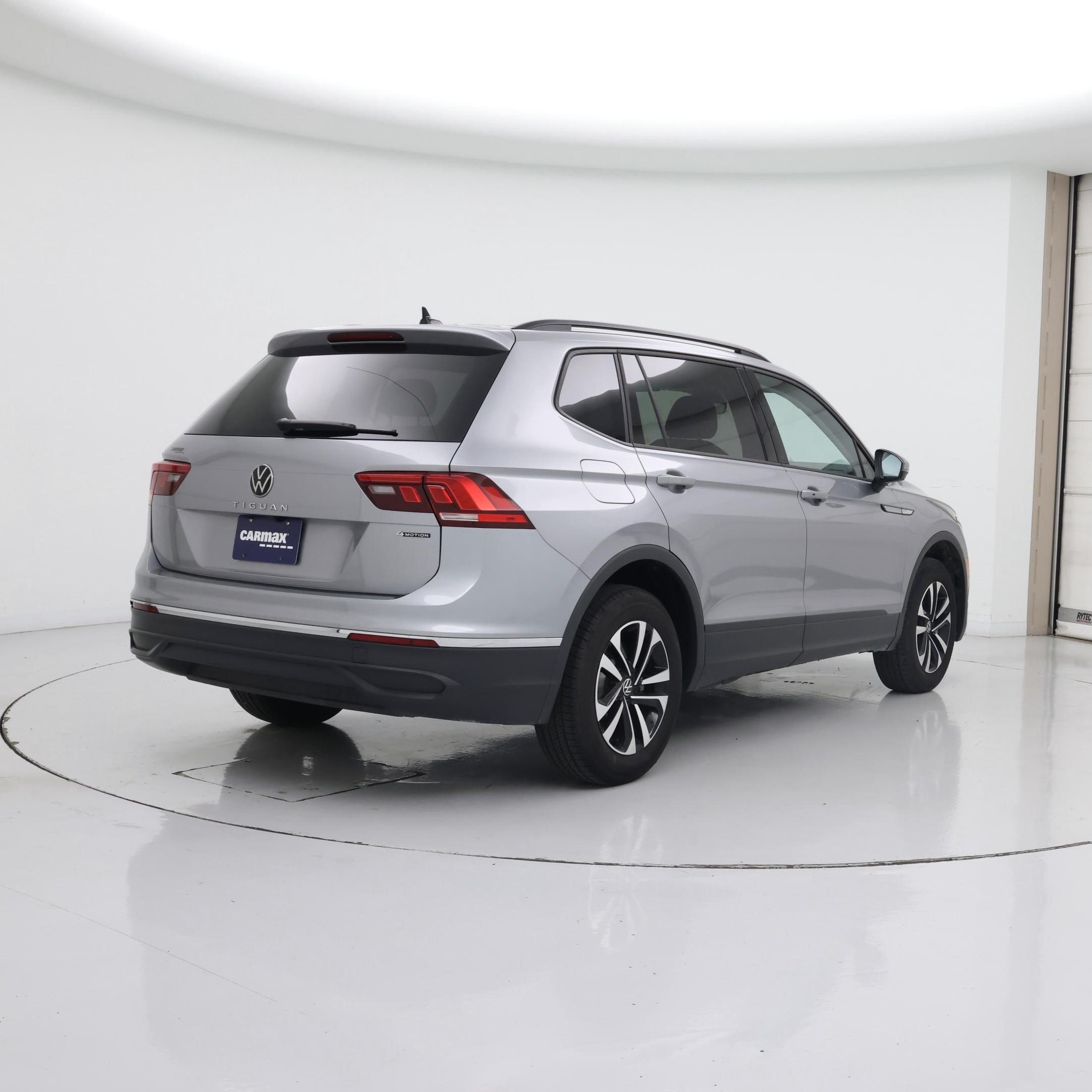 Thumbnail: 2024 Volkswagen Tiguan - 8
