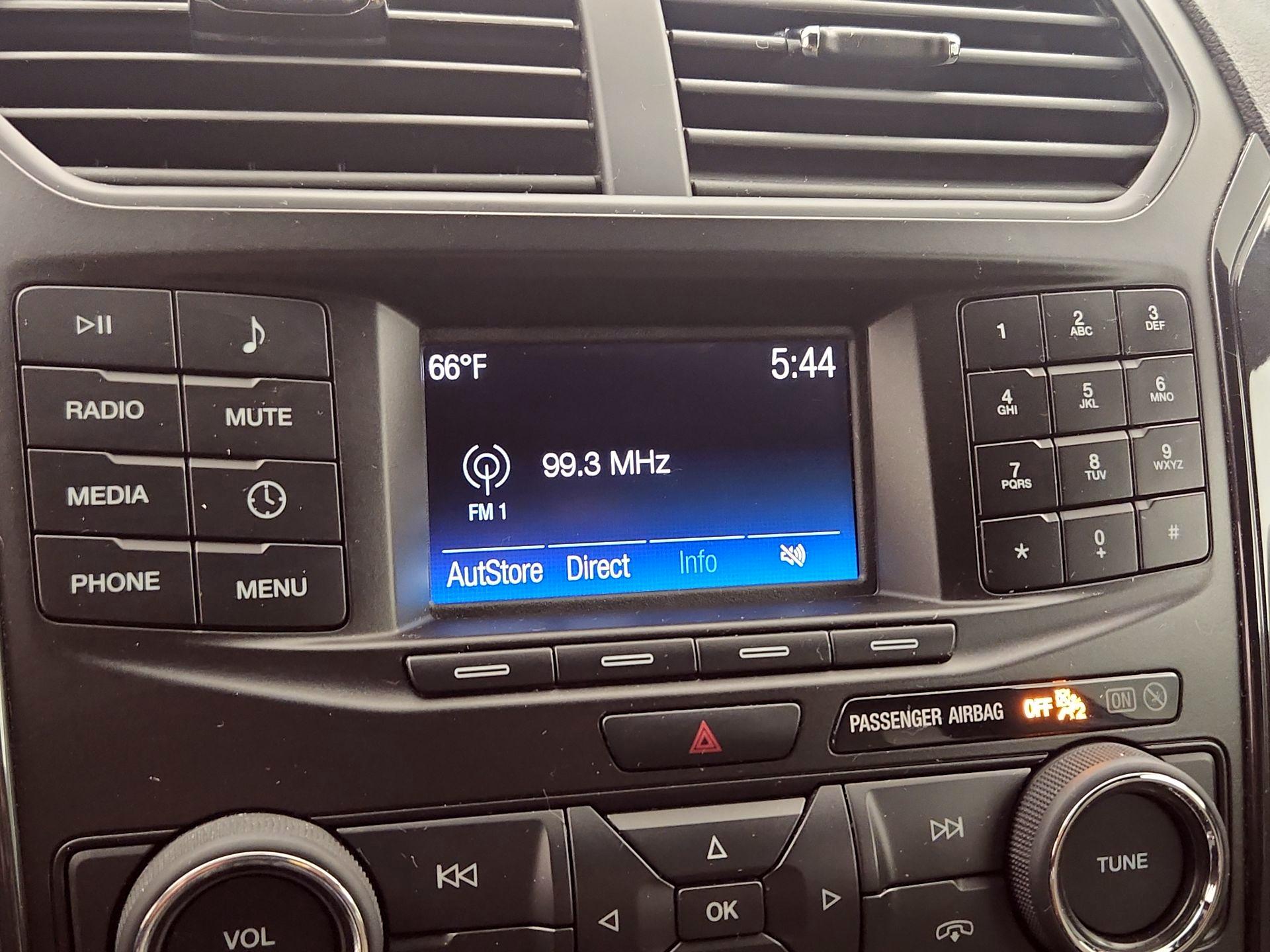 Thumbnail: 2019 Ford Explorer - 15