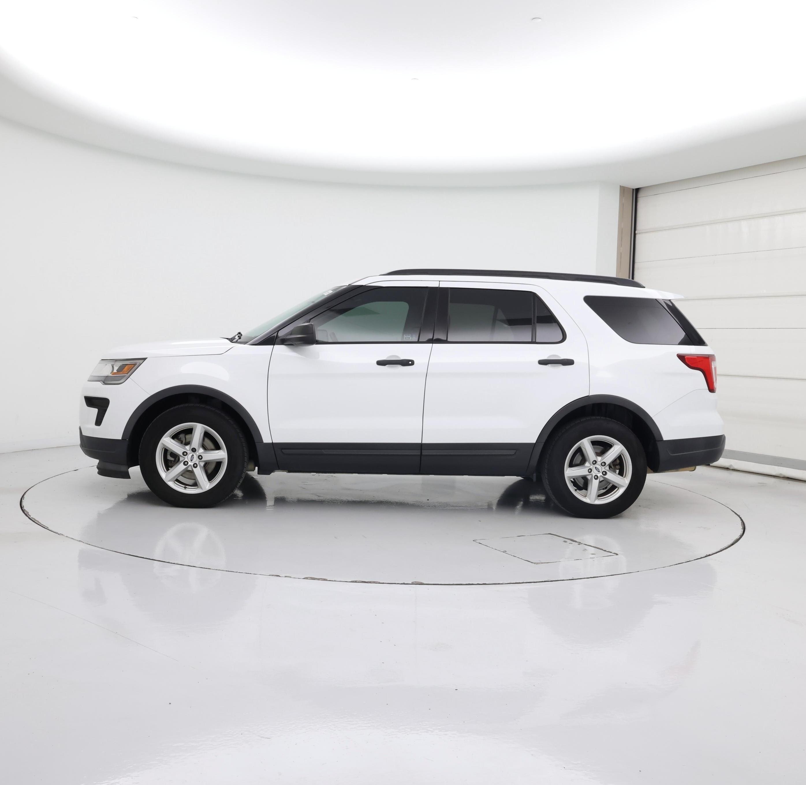 Thumbnail: 2019 Ford Explorer - 3