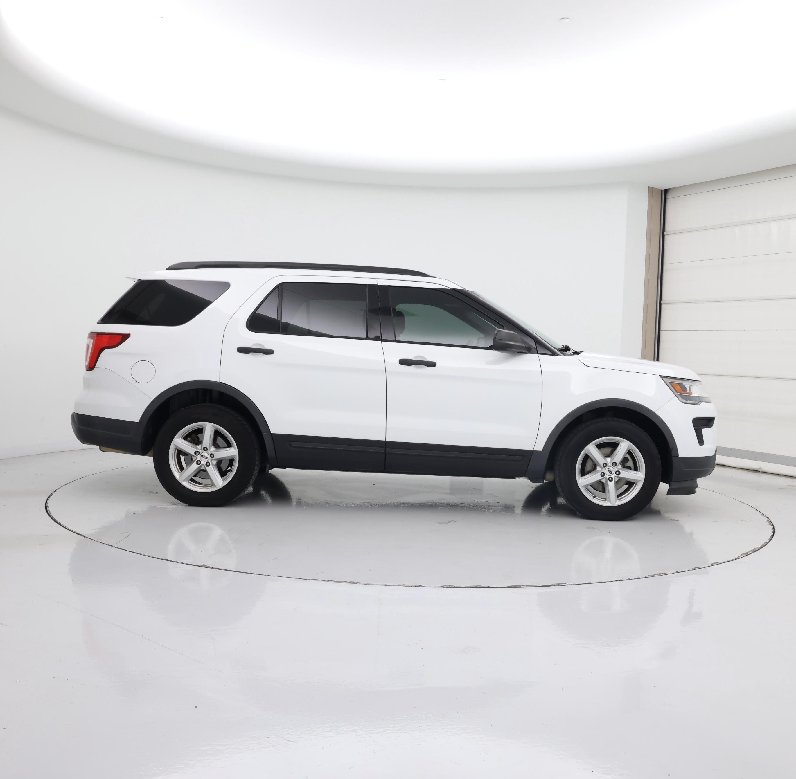 Thumbnail: 2019 Ford Explorer - 7