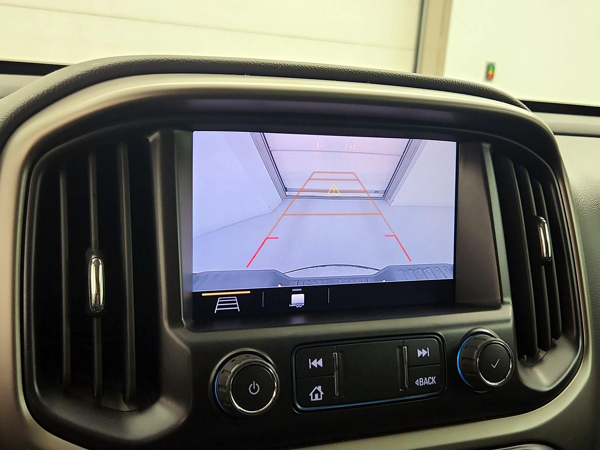 Thumbnail: 2022 Chevrolet Colorado - 14