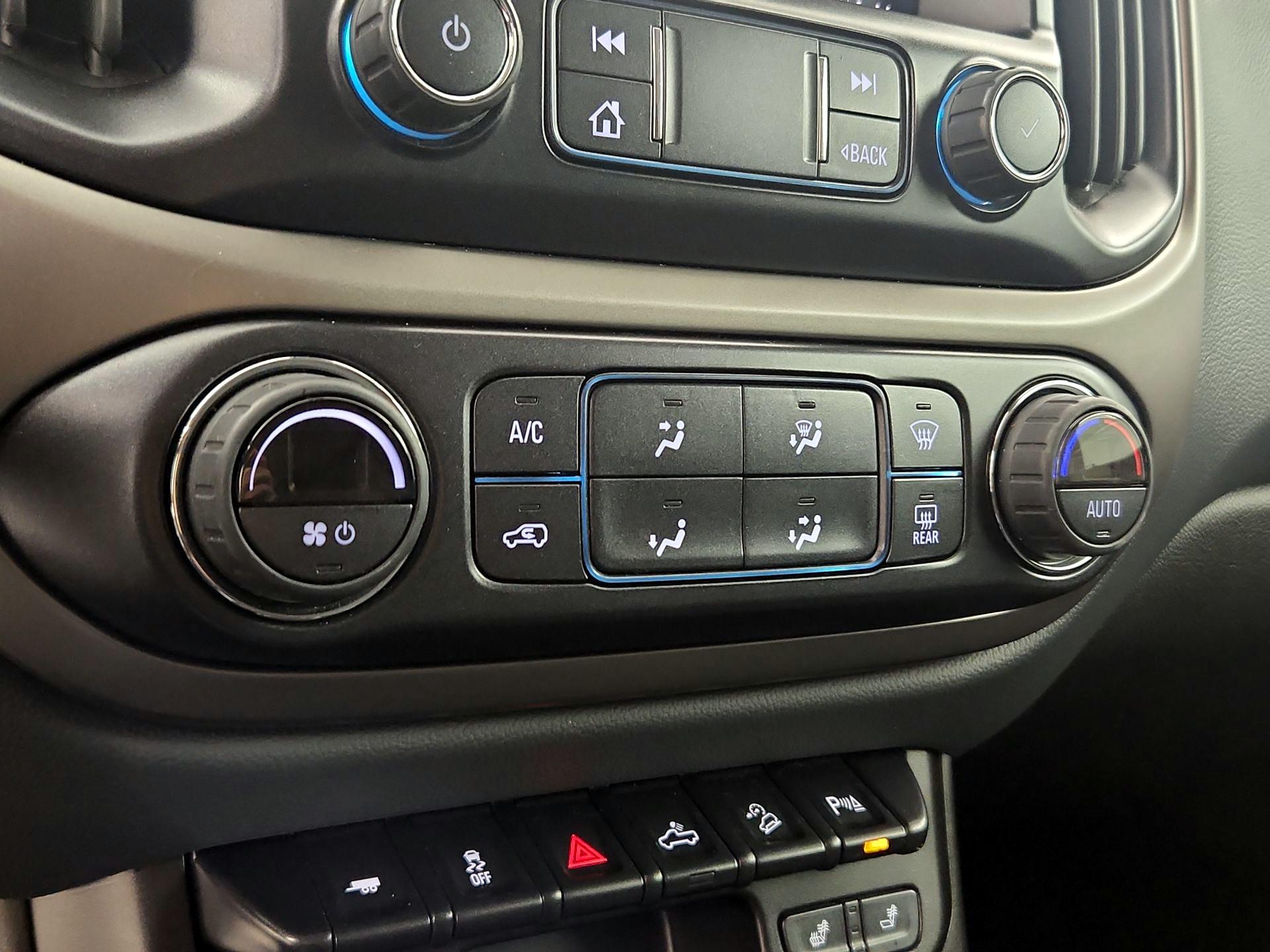 Thumbnail: 2022 Chevrolet Colorado - 16