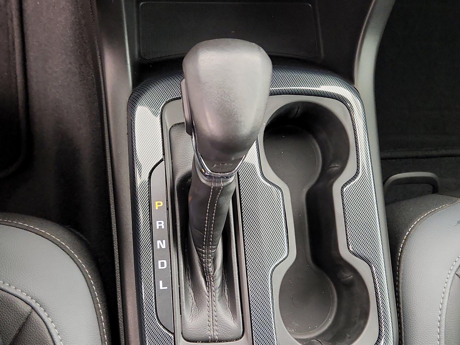 Thumbnail: 2022 Chevrolet Colorado - 17