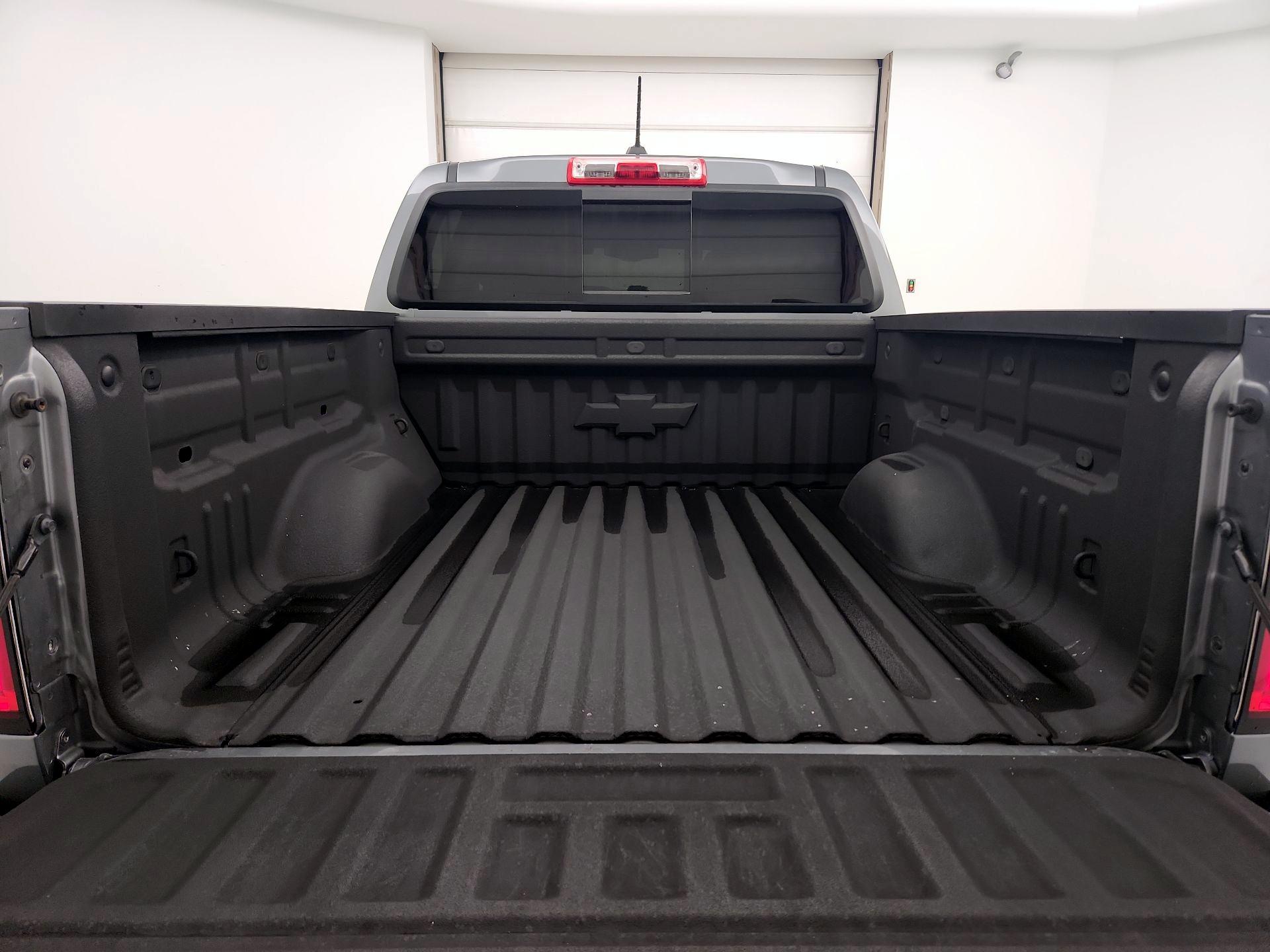 Thumbnail: 2022 Chevrolet Colorado - 20