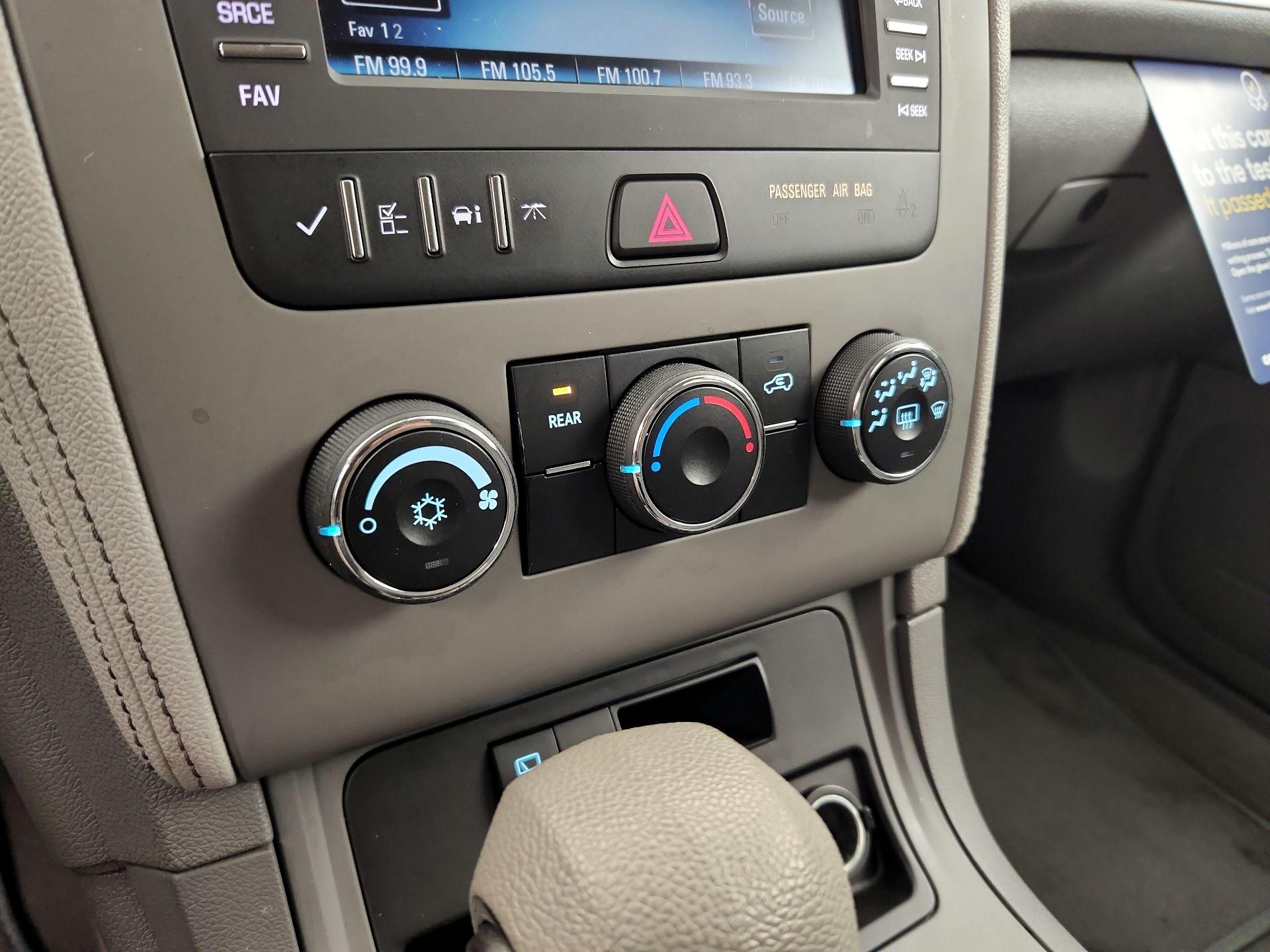 Thumbnail: 2017 Chevrolet Traverse - 16