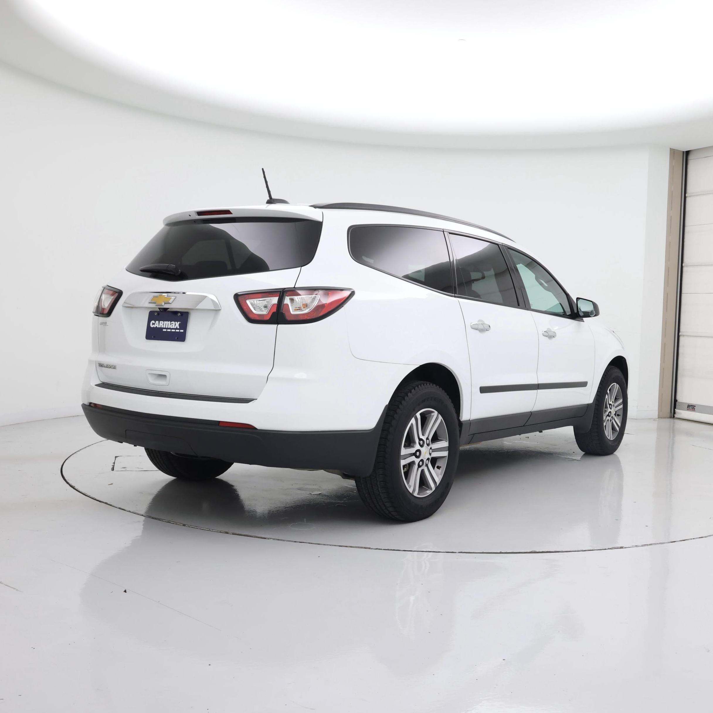 Thumbnail: 2017 Chevrolet Traverse - 8