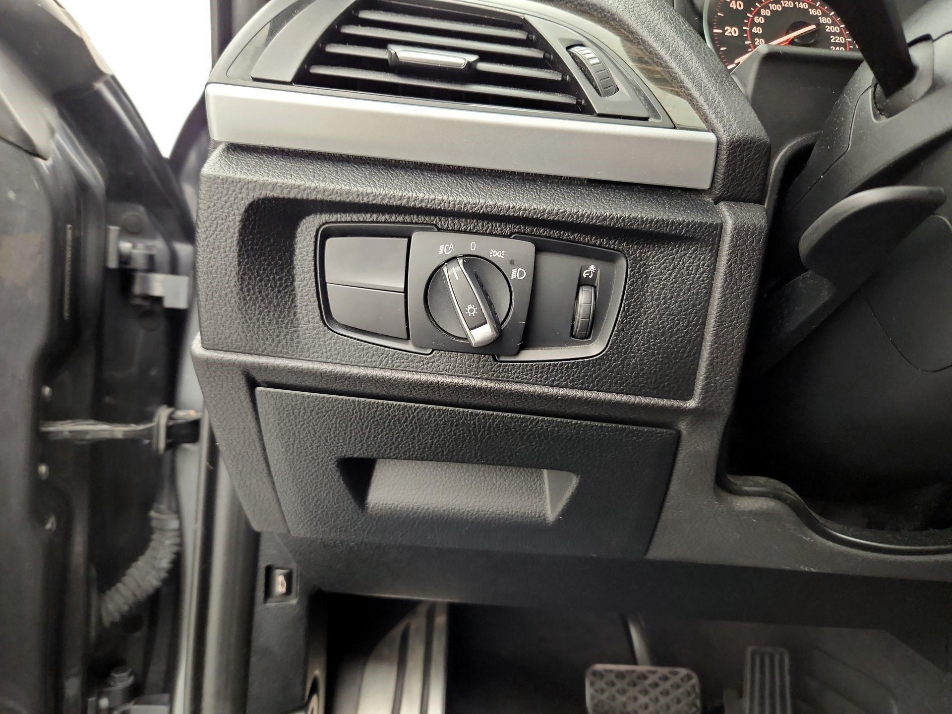 Thumbnail: 2016 BMW 2 Series - 13