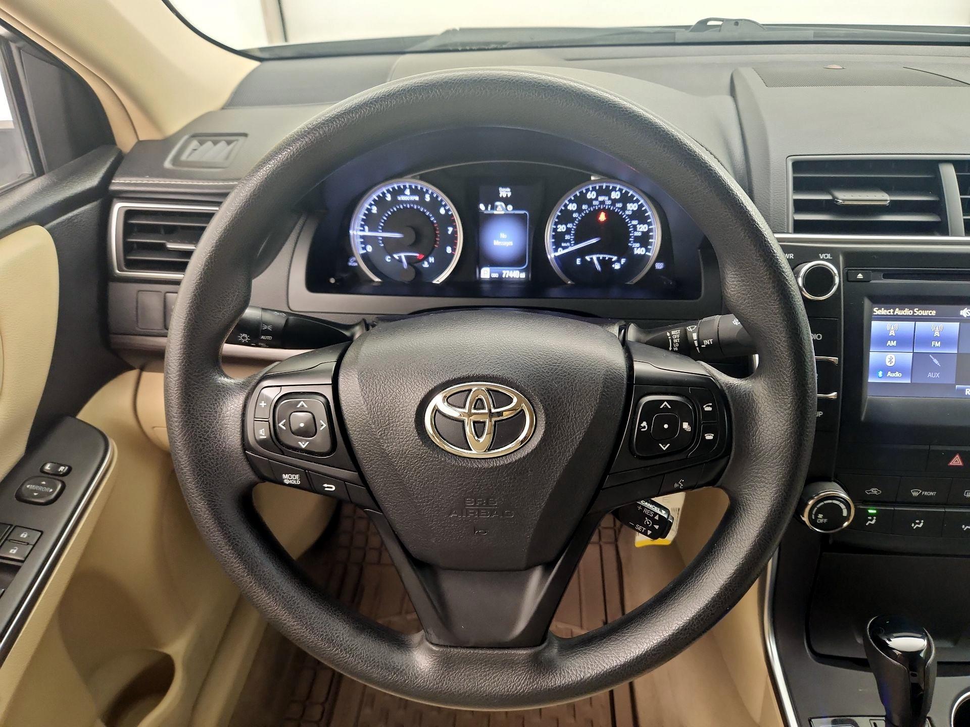 Thumbnail: 2016 Toyota Camry - 10