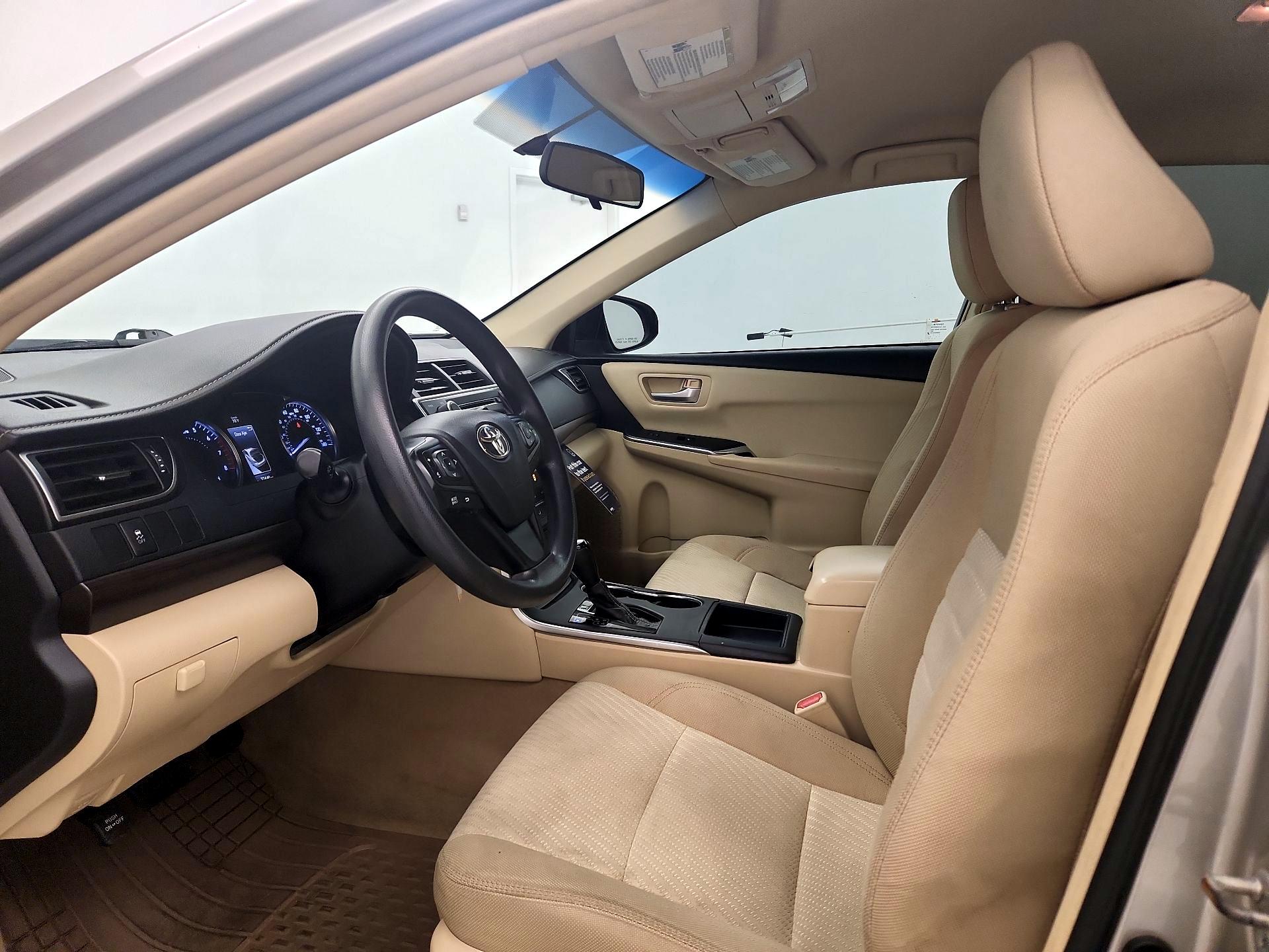 Thumbnail: 2016 Toyota Camry - 11