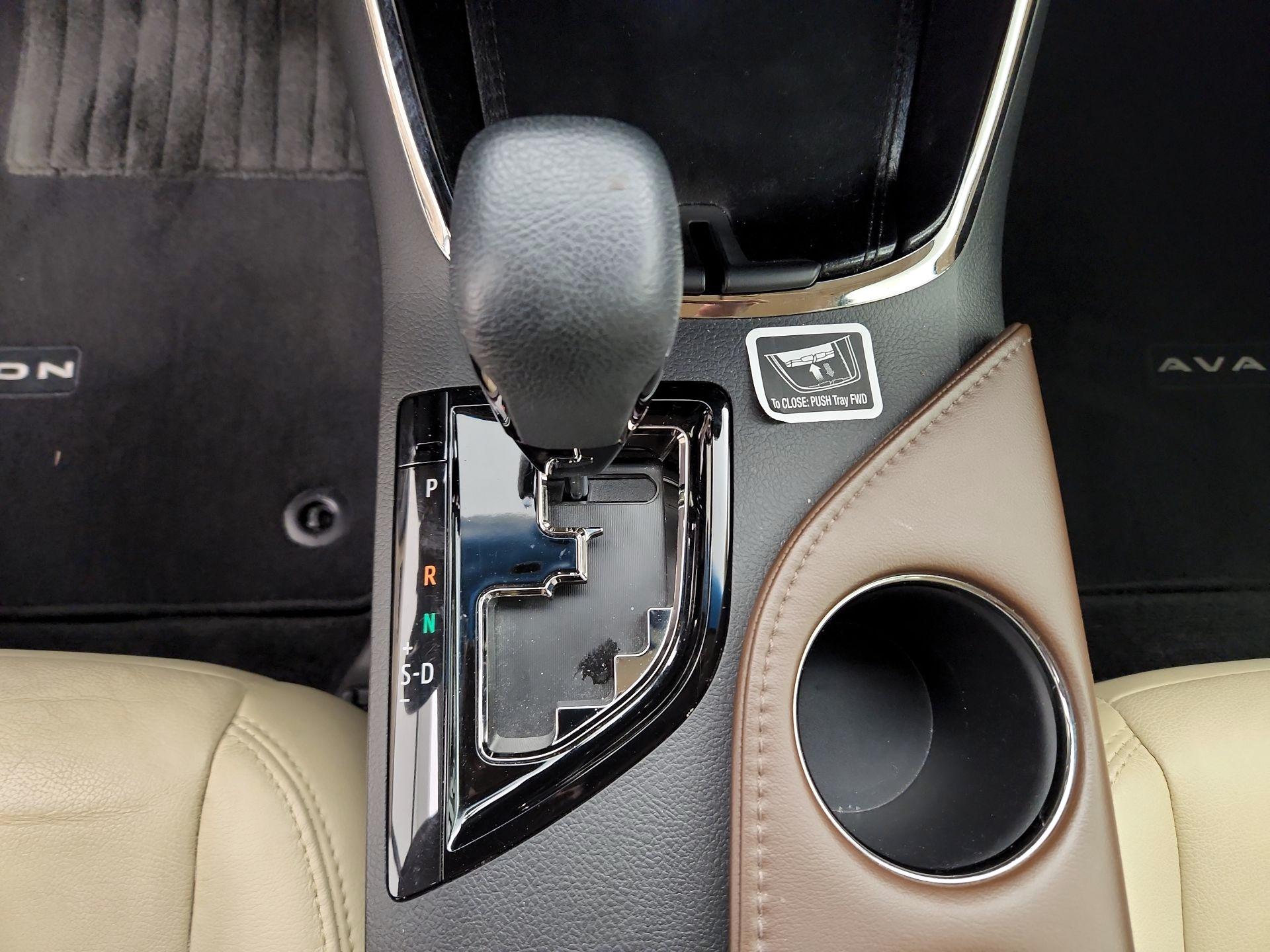 Thumbnail: 2015 Toyota Avalon - 17