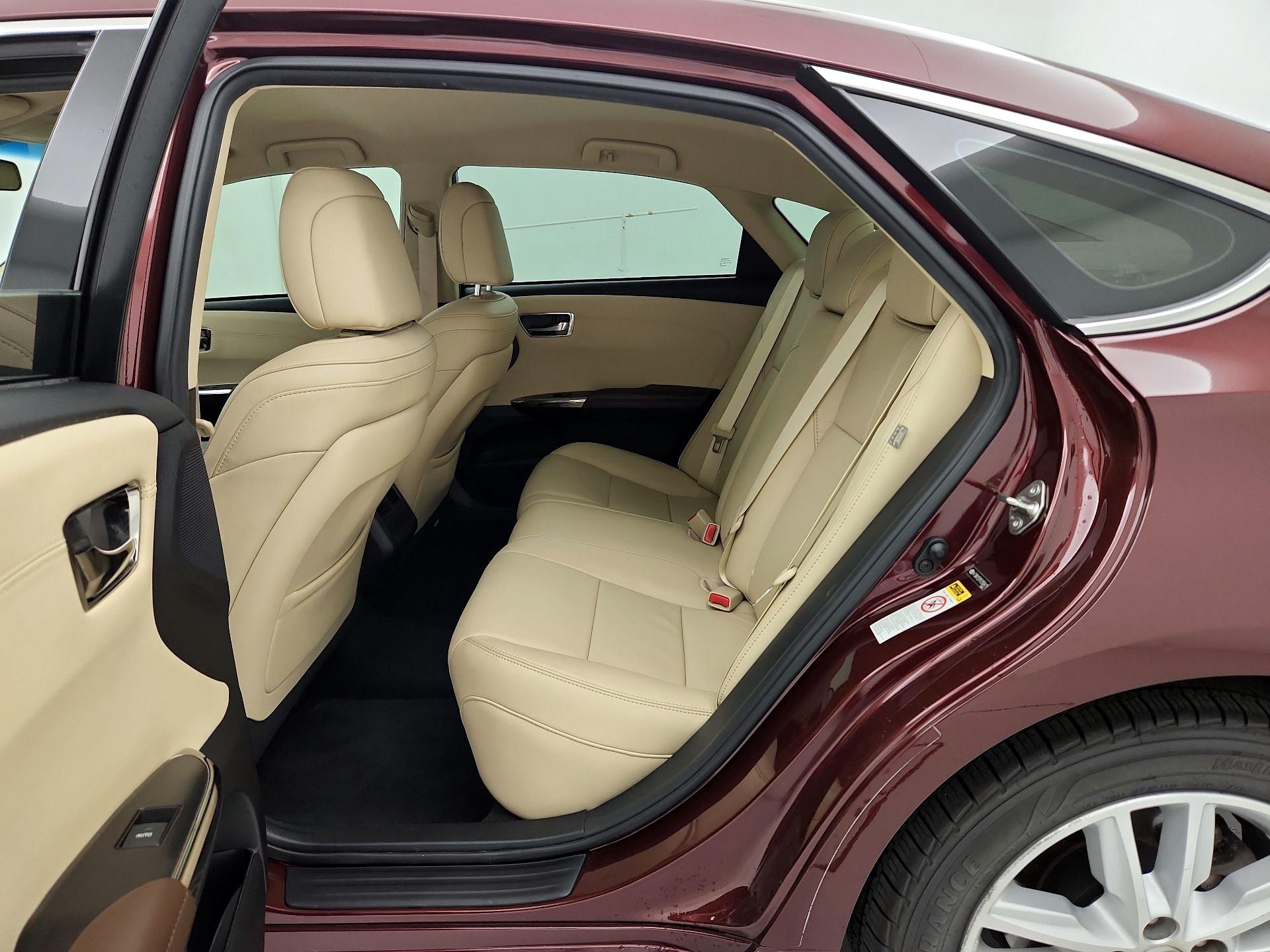 Thumbnail: 2015 Toyota Avalon - 19