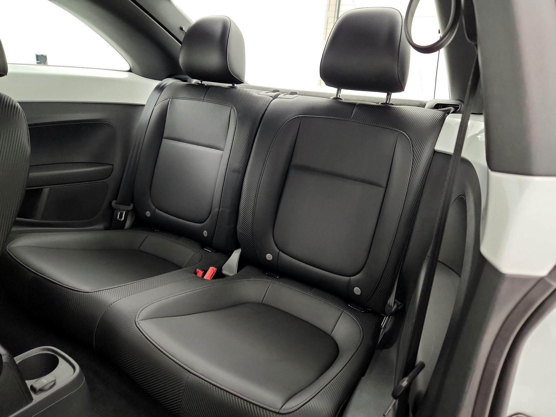 Thumbnail: 2014 Volkswagen Beetle - 18
