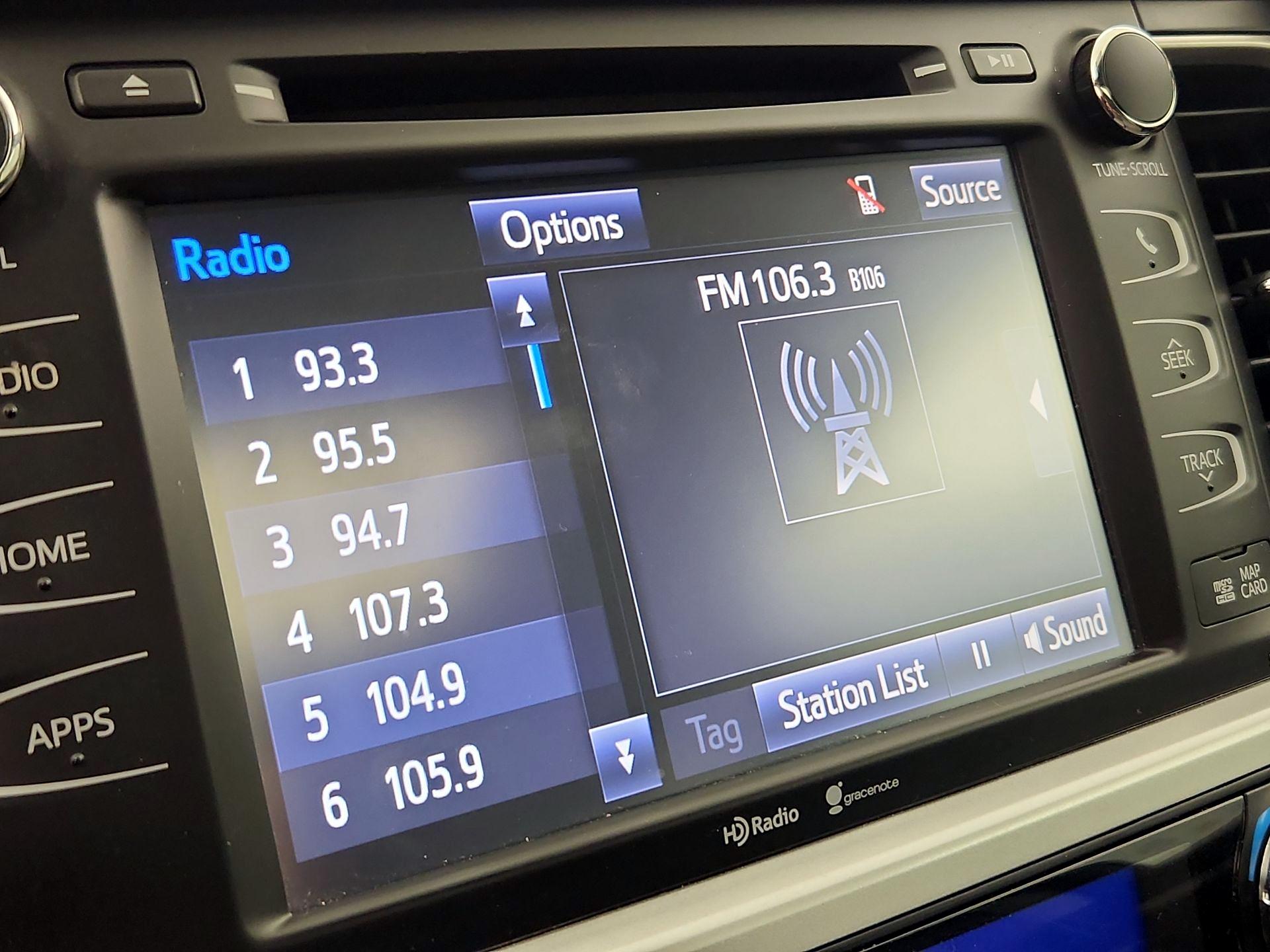 Thumbnail: 2015 Toyota Highlander - 16