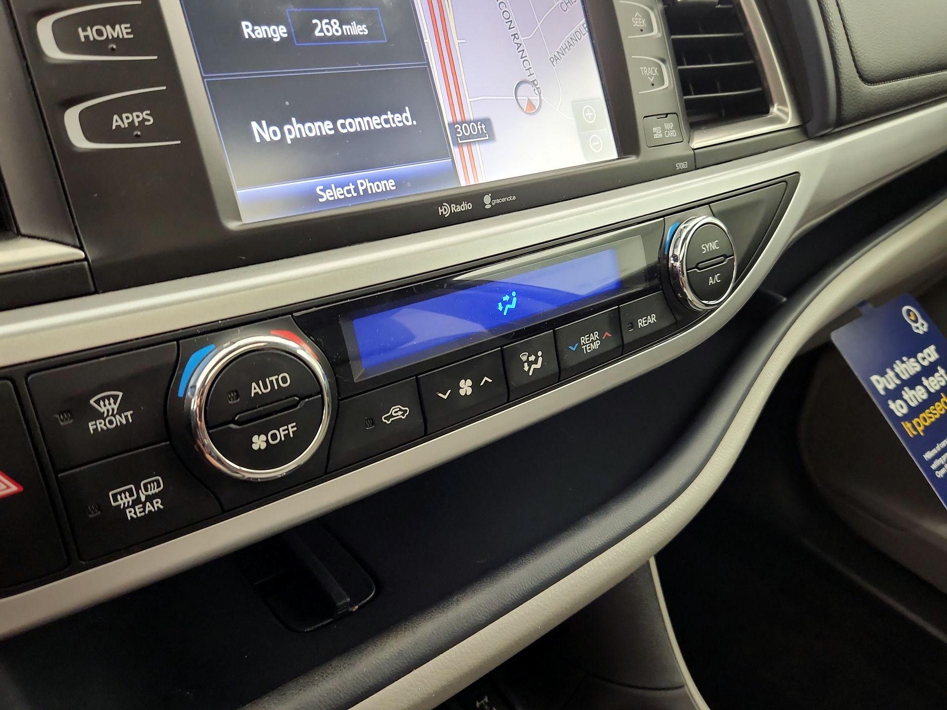 Thumbnail: 2015 Toyota Highlander - 17