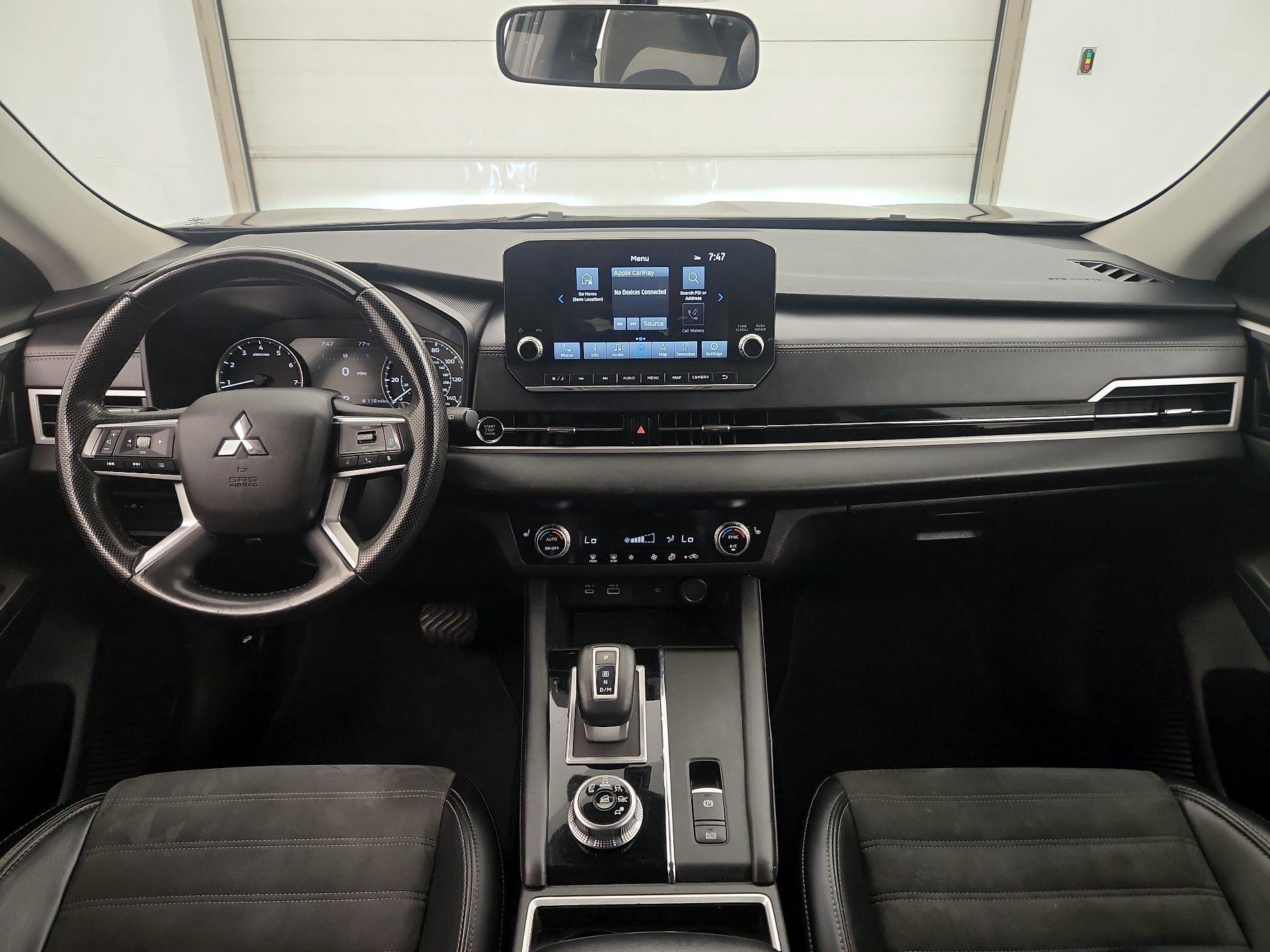 Thumbnail: 2024 Mitsubishi Outlander - 9