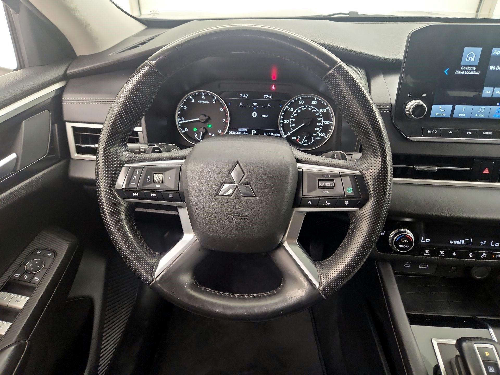 Thumbnail: 2024 Mitsubishi Outlander - 10