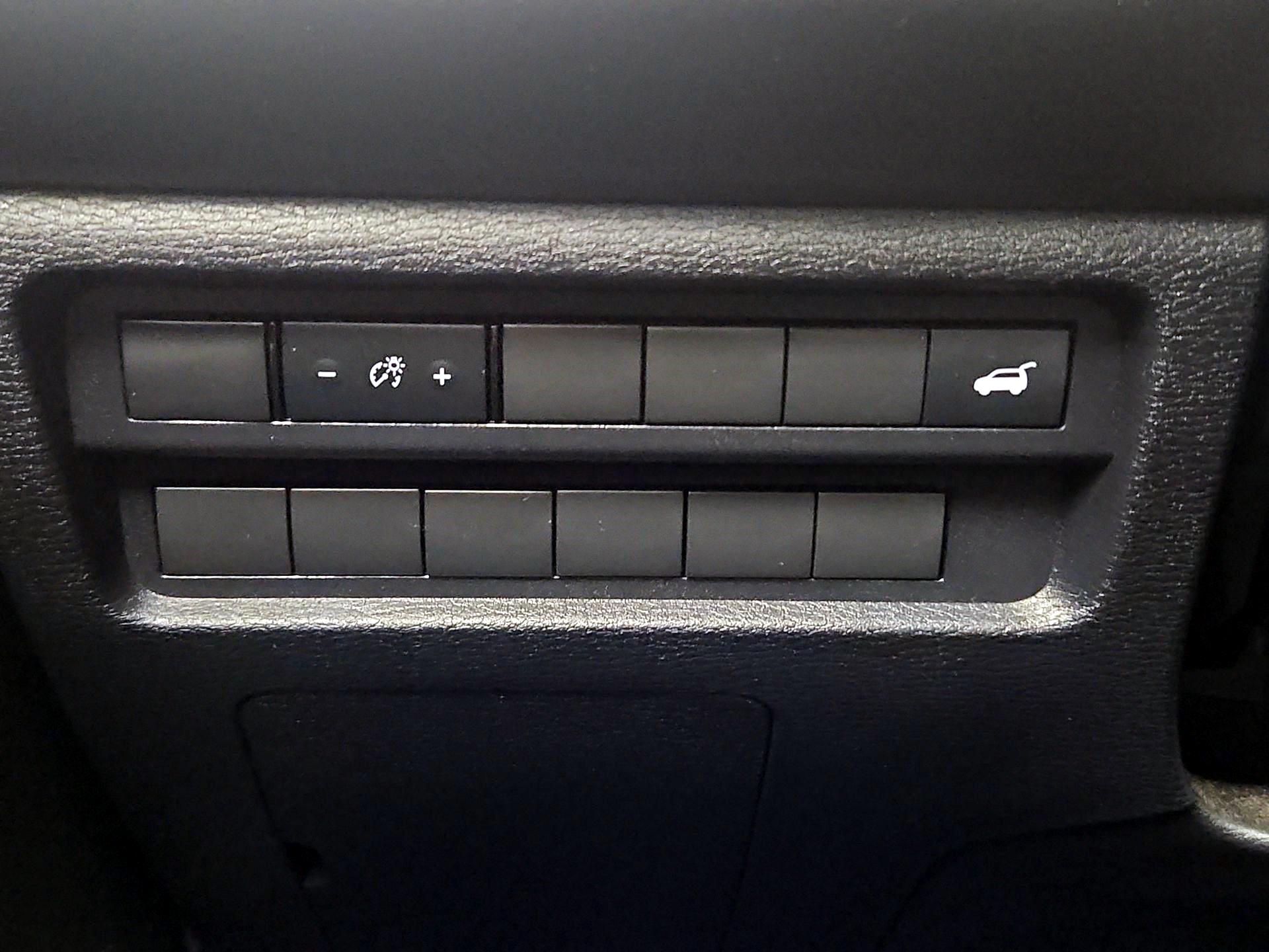 Thumbnail: 2024 Mitsubishi Outlander - 13