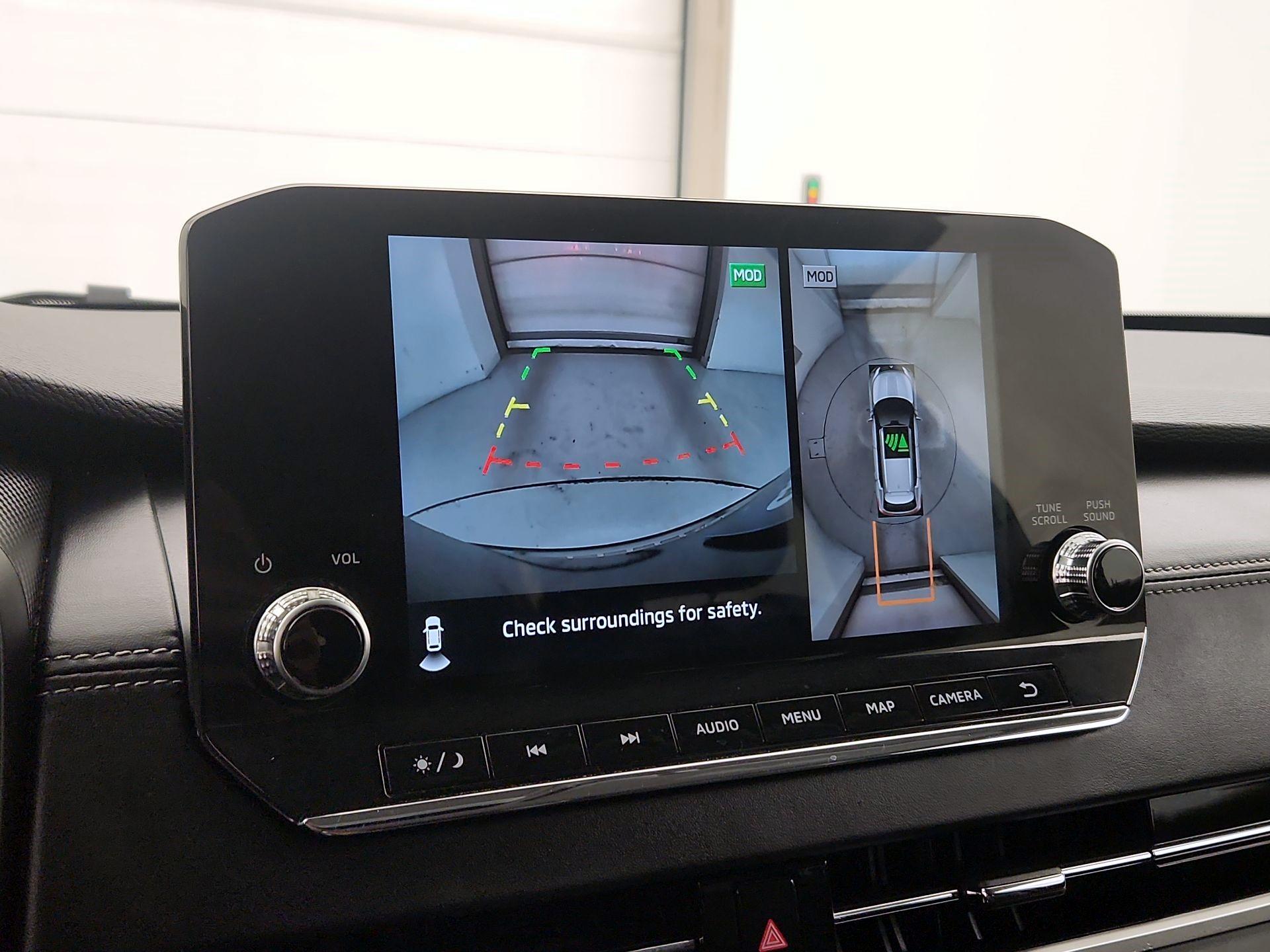 Thumbnail: 2024 Mitsubishi Outlander - 14