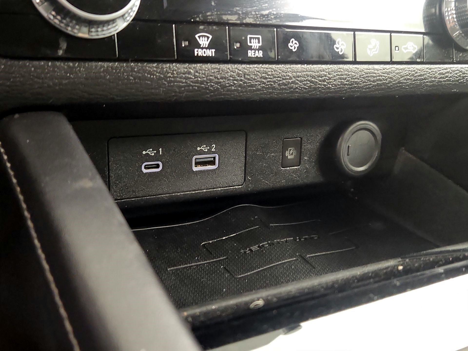 Thumbnail: 2024 Mitsubishi Outlander - 18